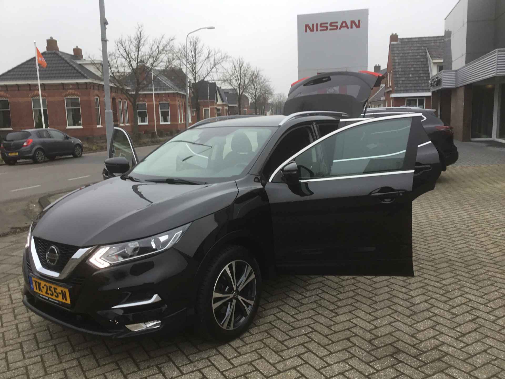 Nissan QASHQAI 1.2 DIG-T 117 N-Connecta+Design Pack Automaat - 27/35