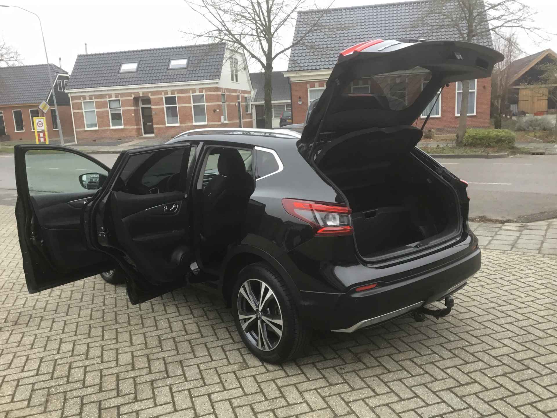 Nissan QASHQAI 1.2 DIG-T 117 N-Connecta+Design Pack Automaat - 29/35