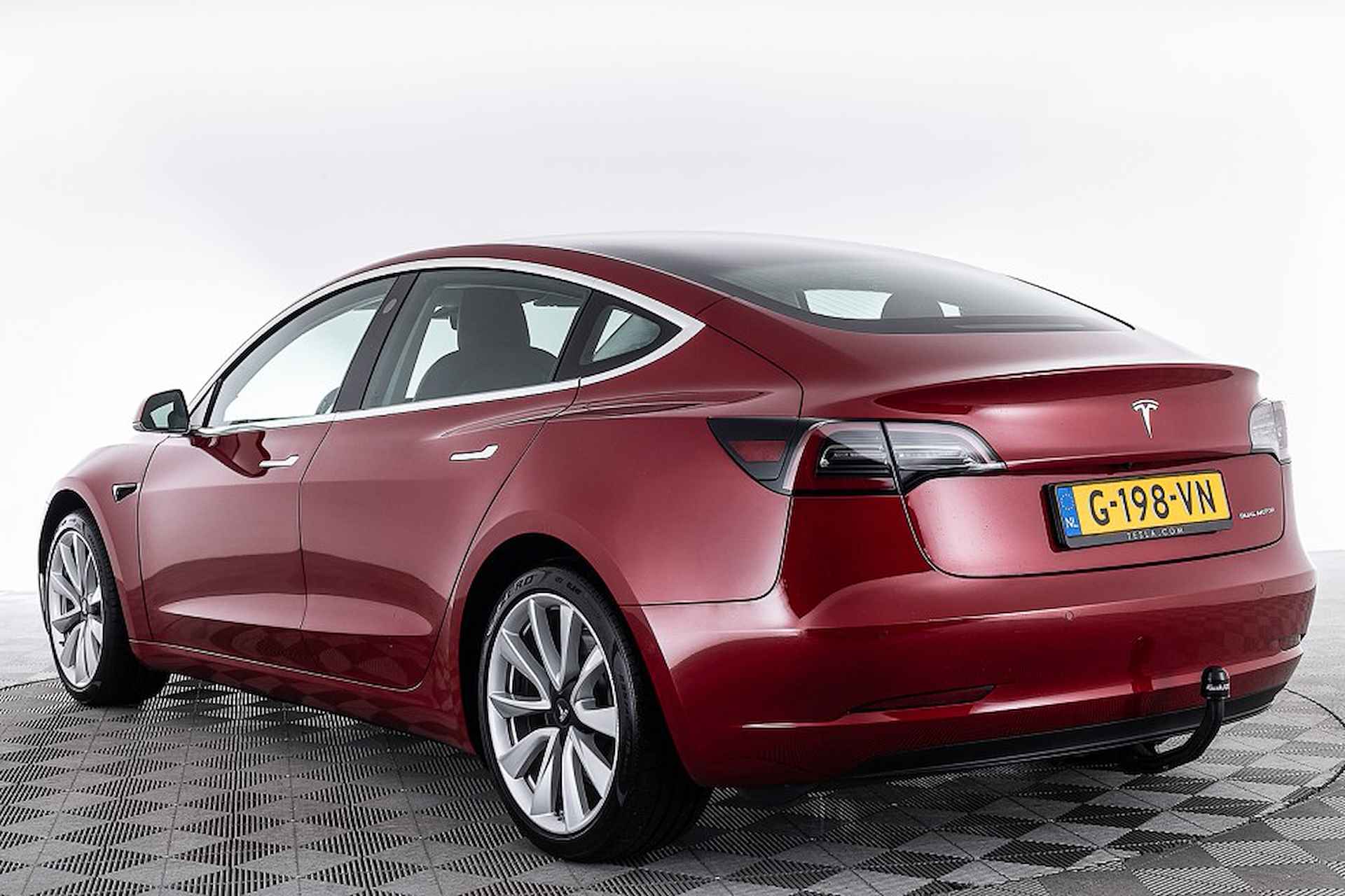 Tesla Model 3 Long Range AWD 75 kWh | Trekhaak | LEDER | PANORAMADAK ✅ 1e Eigenaar . - 2/23