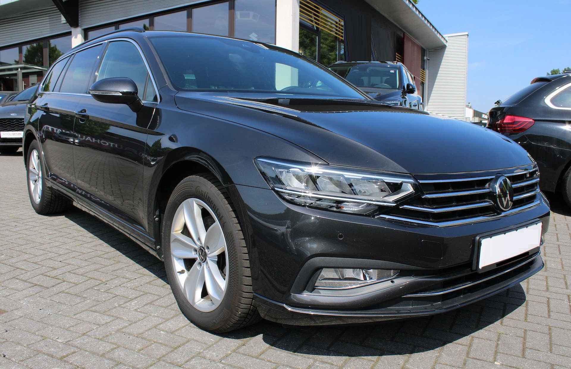 Volkswagen Passat Variant 2.0 TDI 200 PK DSG ACC Trekhaak Camera LED - 3/20