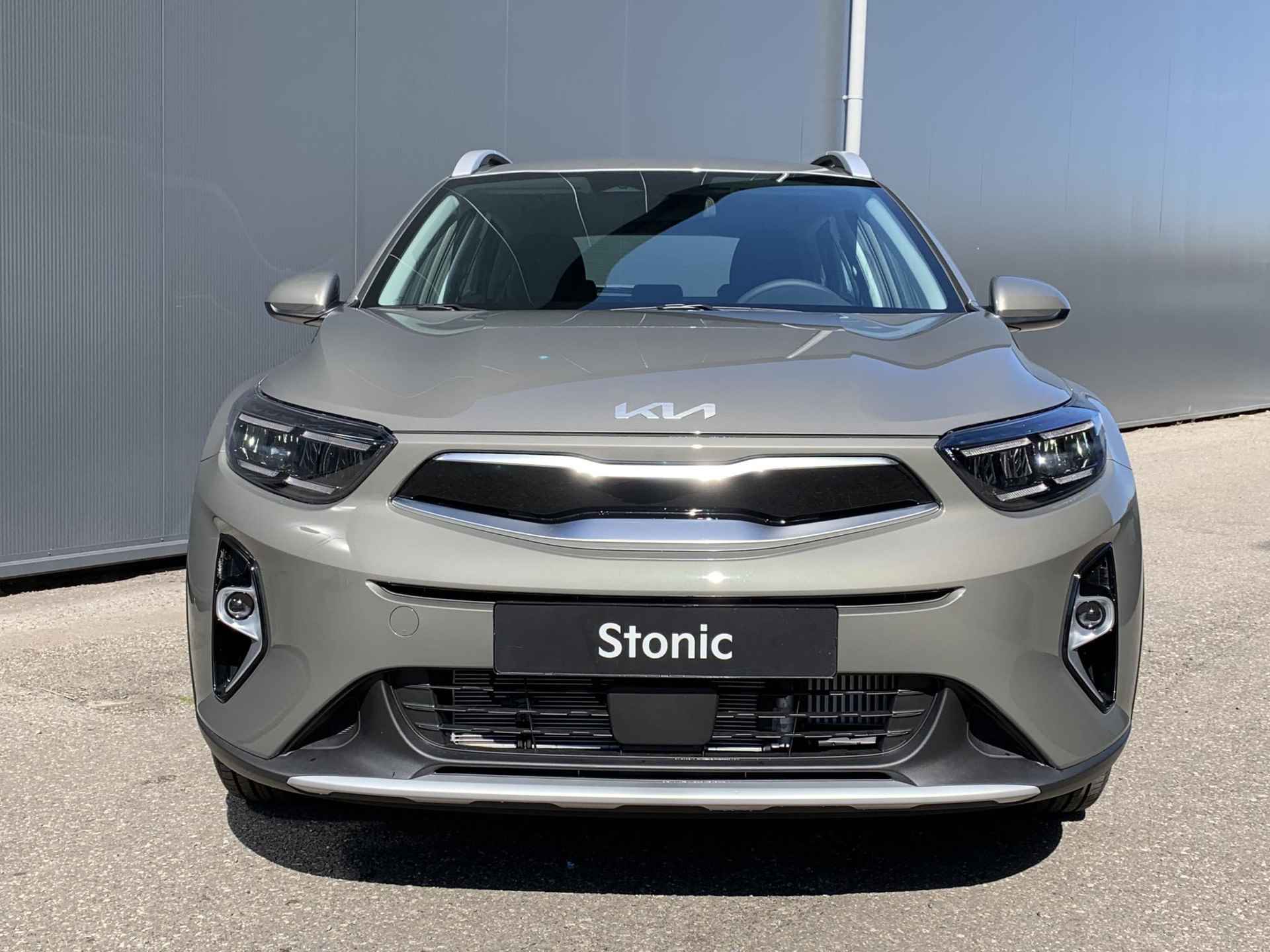 Kia Stonic 1.0i MHEV DynamicLine PRIVATE LEASE NU VANAF 364.- PER MAAND | Navigation Pack | Bluetooth | Camera | Climate & (adaptieve) cruise control |  Metallic lak | Fabrieksgarantie | NAP - 2/38