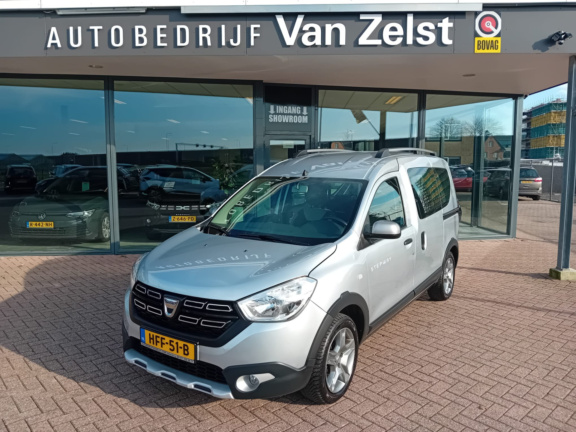 Dacia Dokker 1.3 TCe Stepway, Airco, Multimediasysteem, Bluetooth, Navigatie, Stoelverwarming, Parkeersensoren, Camera, Cruise control, Elekt 1e eigenaar dealer onderhouden, BOVAG