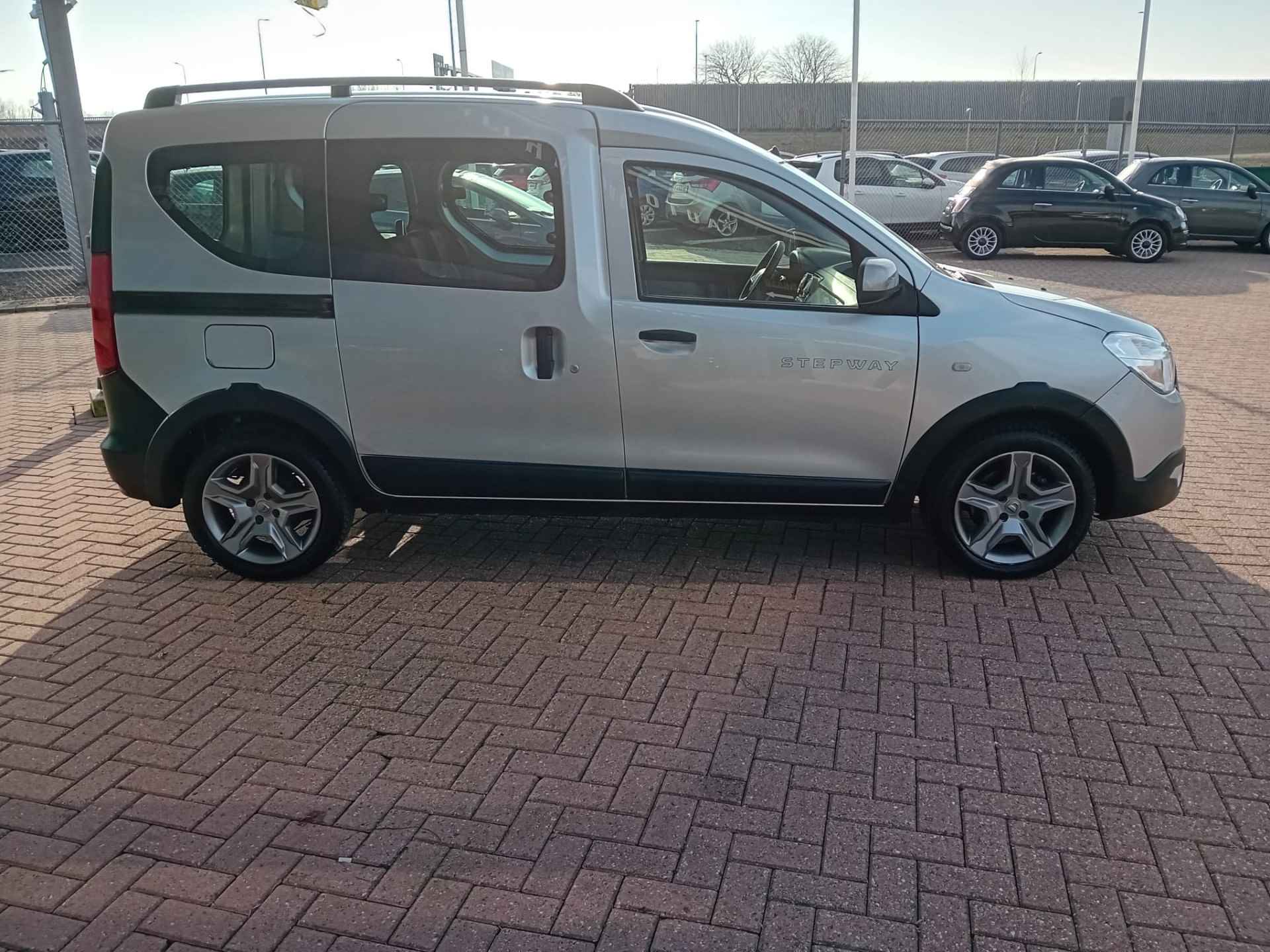 Dacia Dokker 1.3 TCe Stepway, Airco, Multimediasysteem, Bluetooth, Navigatie, Stoelverwarming, Parkeersensoren, Camera, Cruise control, Elekt 1e eigenaar dealer onderhouden, BOVAG - 5/29