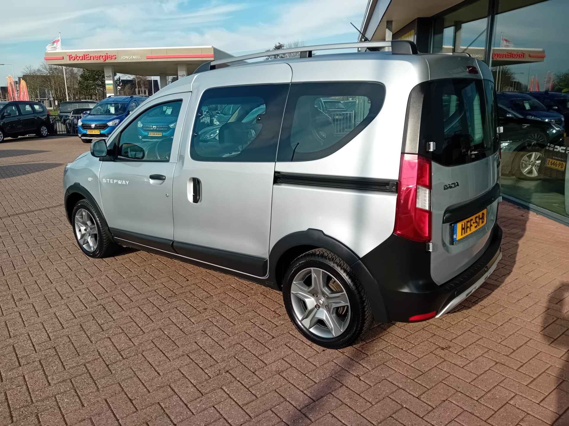 Dacia Dokker 1.3 TCe Stepway, Airco, Multimediasysteem, Bluetooth, Navigatie, Stoelverwarming, Parkeersensoren, Camera, Cruise control, Elekt 1e eigenaar dealer onderhouden, BOVAG - 8/29