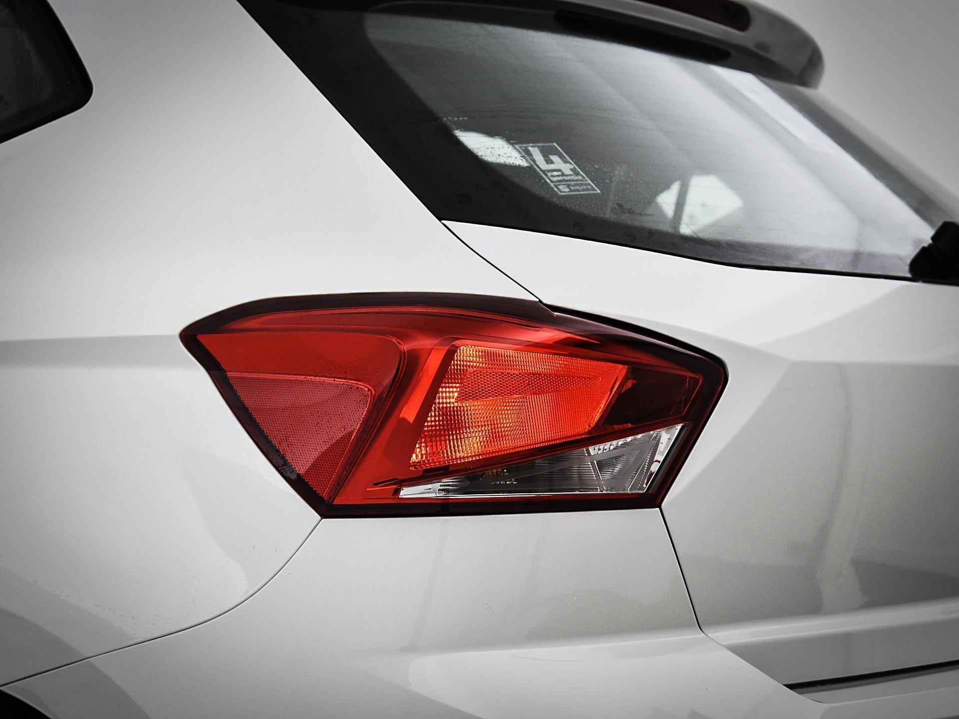 SEAT Ibiza Reference 1.0 59 kW / 80 PK MPI urs 5 versn. Hand |Snel leverbaar! | 1000,- euro inruilbonus! - 11/29