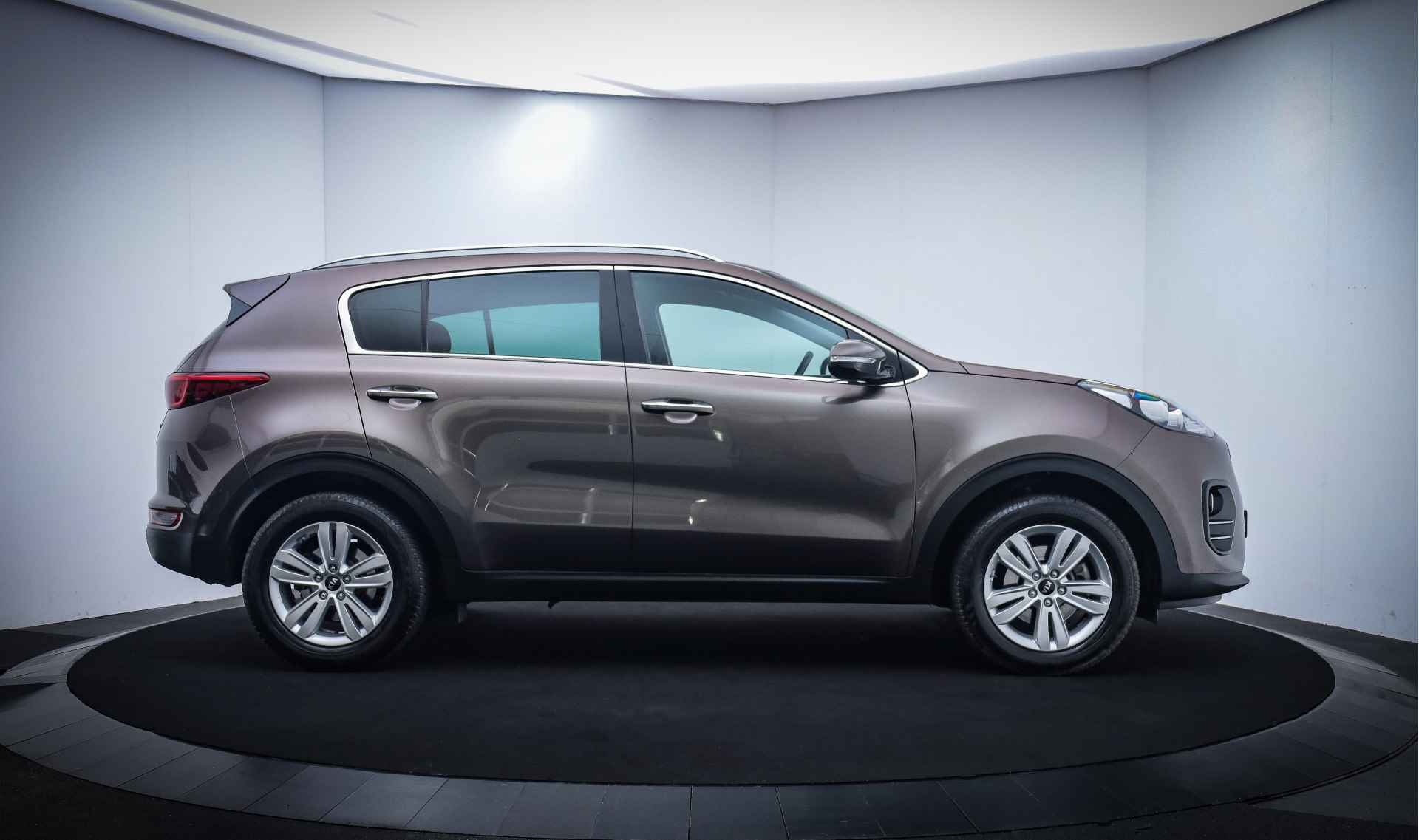 Kia Sportage 1.6GDI DYNAMIC Line XENON/CAMERA/NAVI/CARPLAY/TREKHAAK/DEALER.ONDERHOUDEN - 4/24