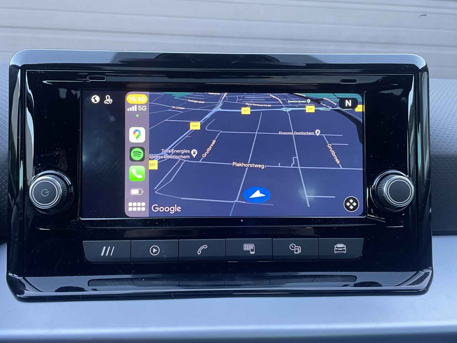 SEAT Ibiza 1.0 TSI FR / Navigatie via Apple Carplay & Android Auto / Cruise Control / Stoelverwarming / Parkeersensoren voor & Achter / - 4/34
