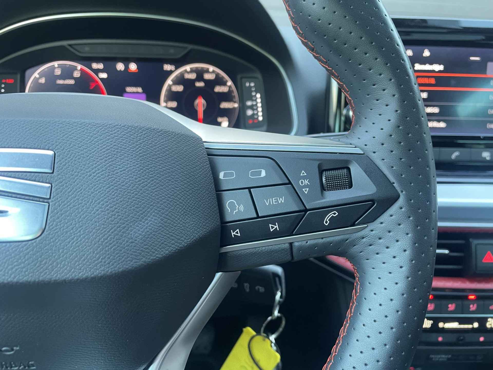 SEAT Ibiza 1.0 TSI FR / Navigatie via Apple Carplay & Android Auto / Cruise Control / Stoelverwarming / Parkeersensoren voor & Achter / - 10/34