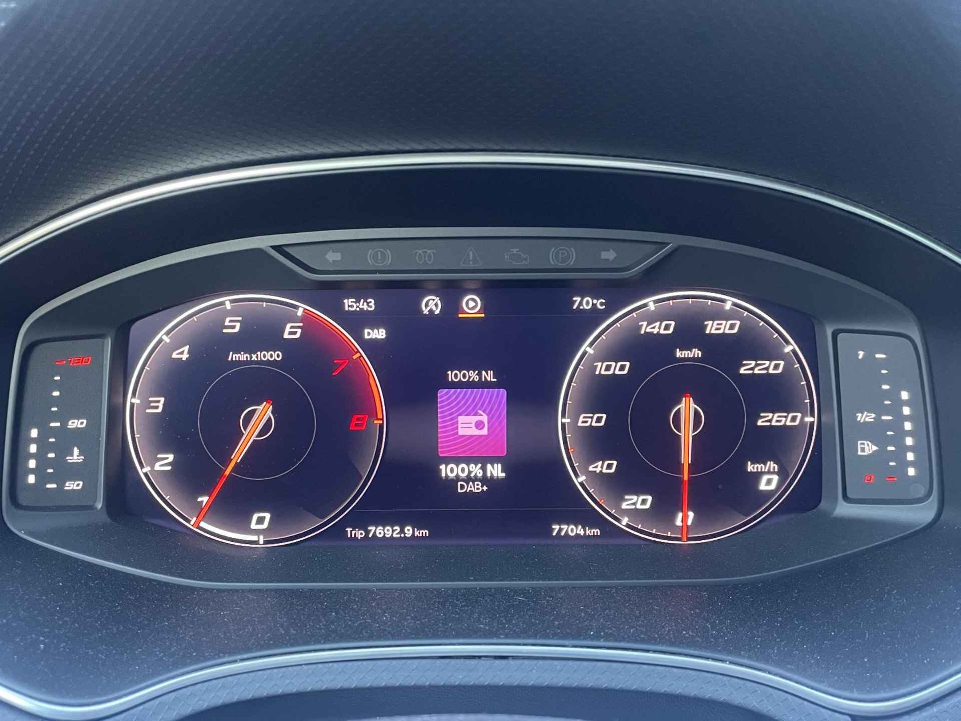 SEAT Ibiza 1.0 TSI FR / Navigatie via Apple Carplay & Android Auto / Cruise Control / Stoelverwarming / Parkeersensoren voor & Achter / - 17/34