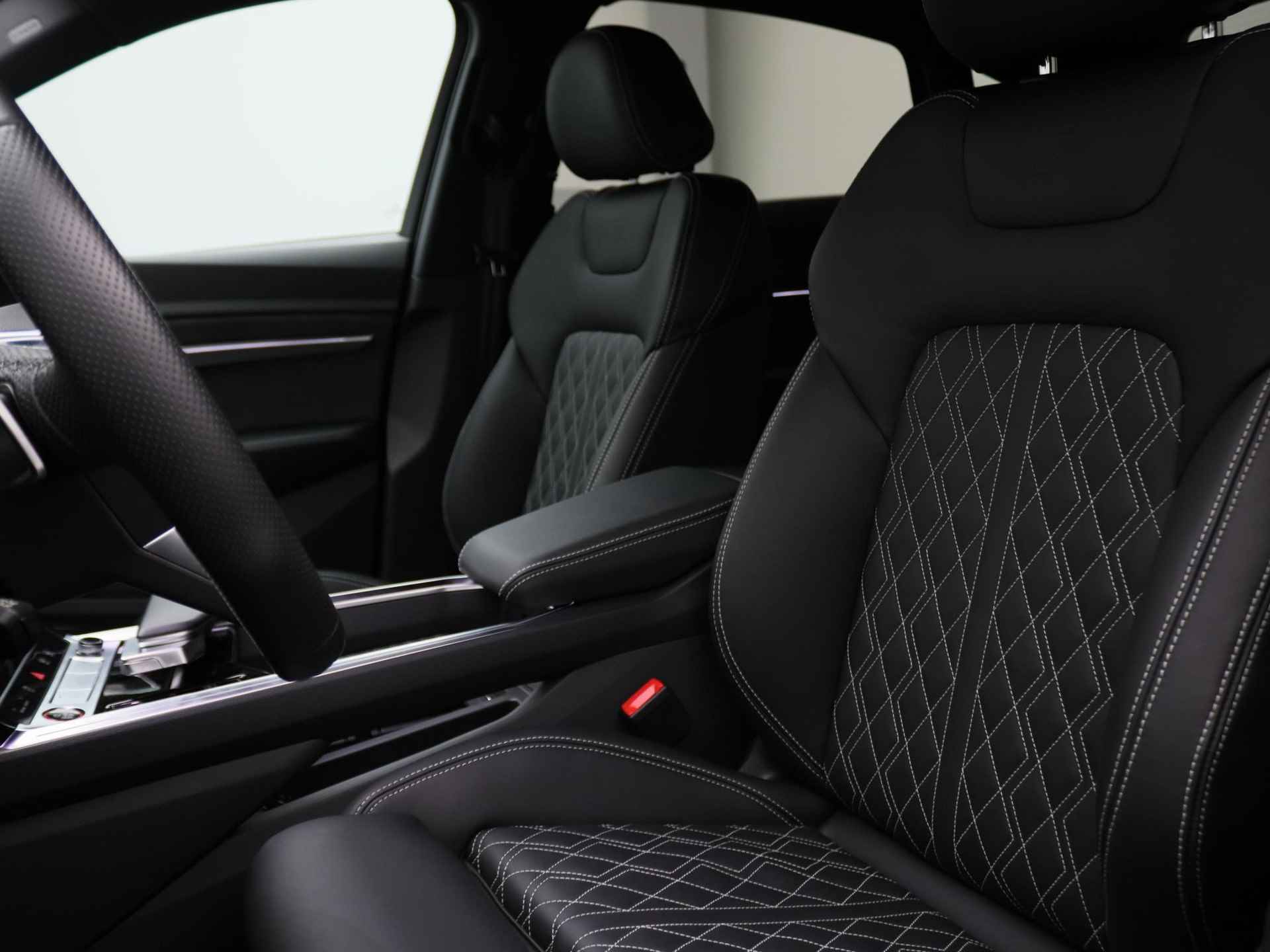 Audi e-tron Sportback S quattro 95kWh 503PK Black style, leder, Bang&Olufsen, Matrix-LED, 360 gr. camera's, keyless, stoelverwarming, alarm, 21'' lichtmetaal - 5/49