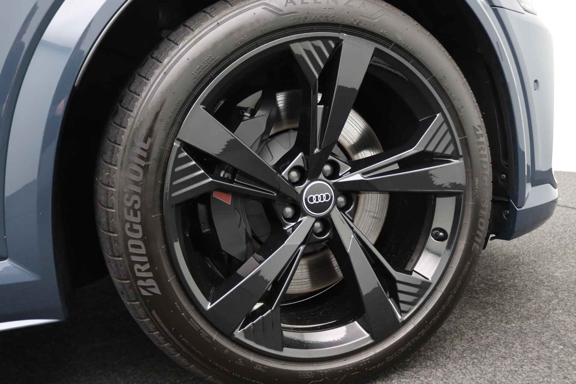 Audi e-tron Sportback S quattro 95kWh 503PK Black style, leder, Bang&Olufsen, Matrix-LED, 360 gr. camera's, keyless, stoelverwarming, alarm, 21'' lichtmetaal - 16/49