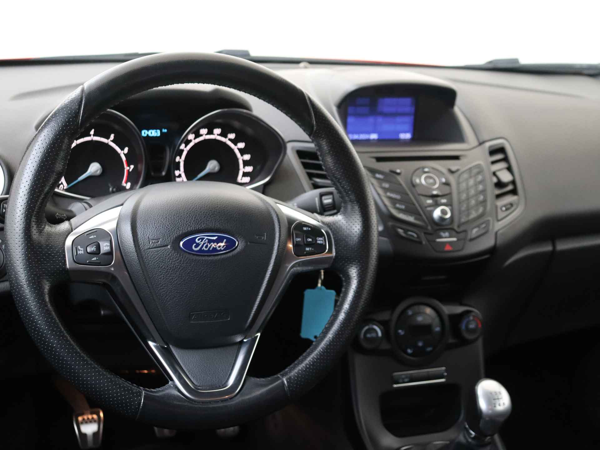 Ford Fiesta 1.0 EcoBoost ST Line | Navigatie | Parkeerhulp | Climate-en cruise control | Voorruit verwarming | - 6/41