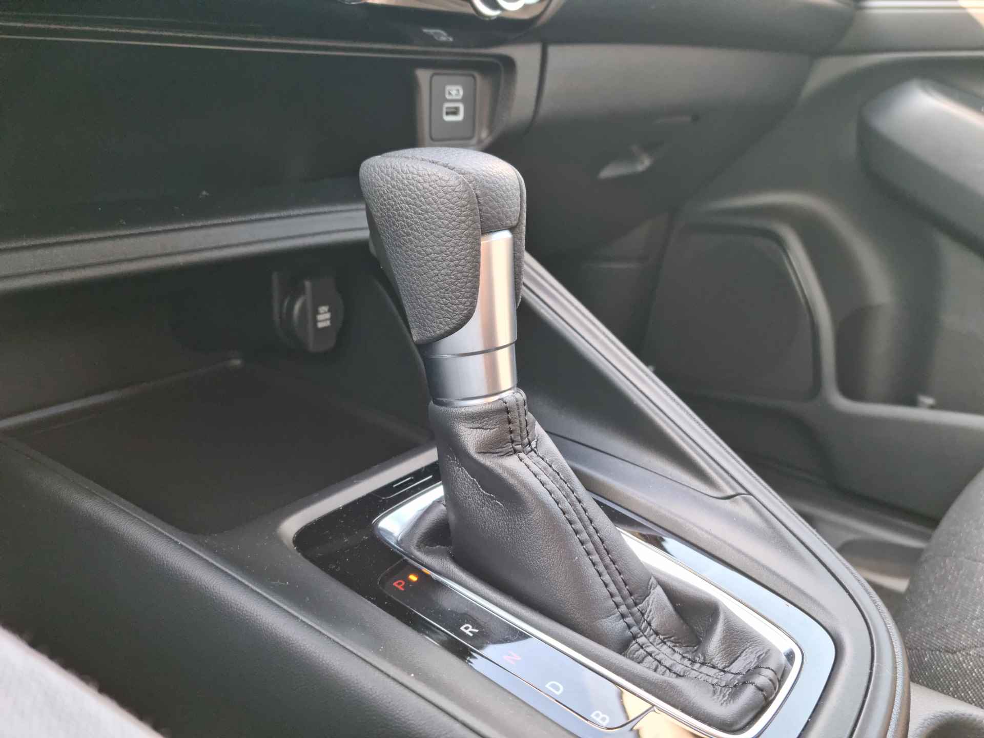 Honda HR-V 1.5 e:HEV Elegance Parkeersensoren V+A, Navigatie , All-in Rijklaarprijs - 20/23