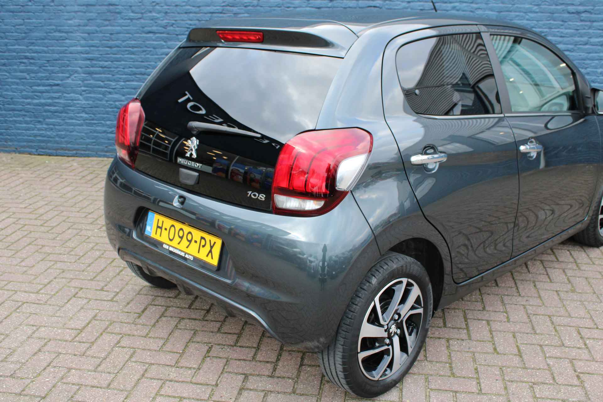 Peugeot 108 5drs 1.0 e-VTi Allure | Navigatie | Camera | Climate control | Bluetooth | - 12/29