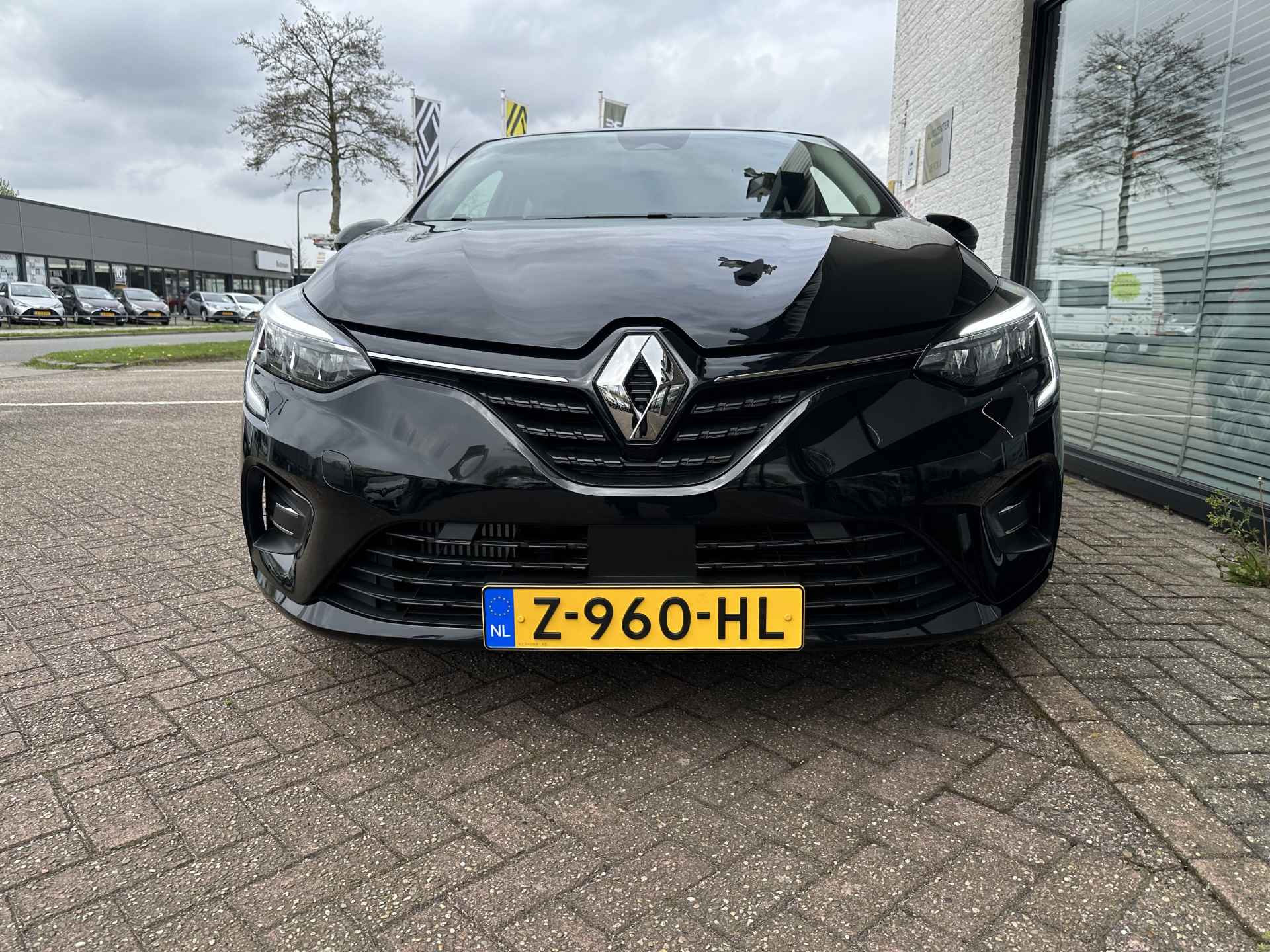 Renault Clio 1.0 TCe 90 Evolution | draadloos Carplay | Two-tone velgen | Privacy glas | tijdelijk gratis Top Afleverpakket twv Eur 695 - 3/41