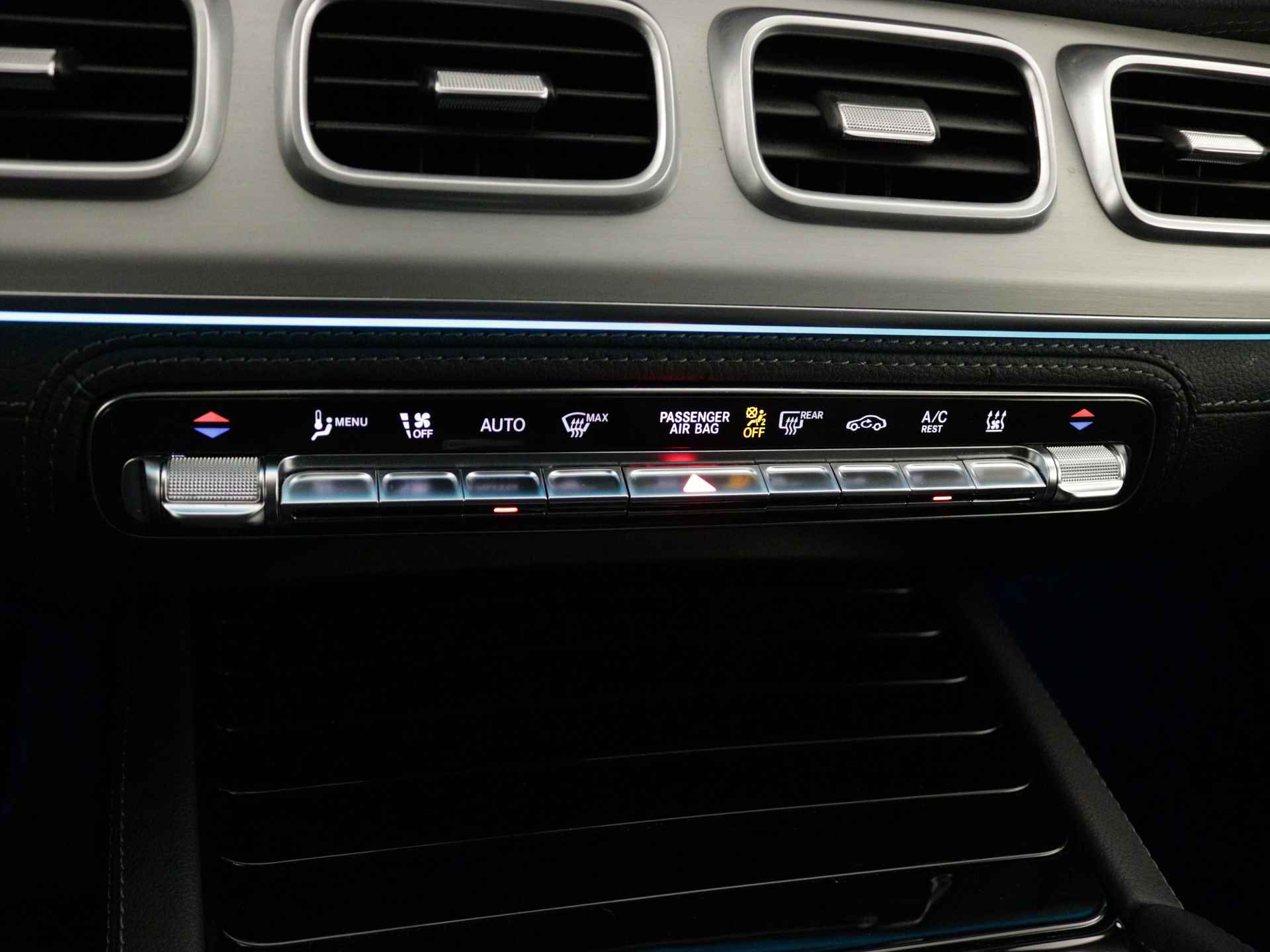 Mercedes-Benz GLE 350 e 4-MATIC AMG Nightpakket Limited 5 spaaks lichtmetalen velgen | Trekhaak | Airmatic | Treeplanken | Alarm klasse 3 |  Augmented Reality | sfeerverlichting | DAB | Parking support | inclusief 24 maanden MB Certified garantie voor europa - 12/45