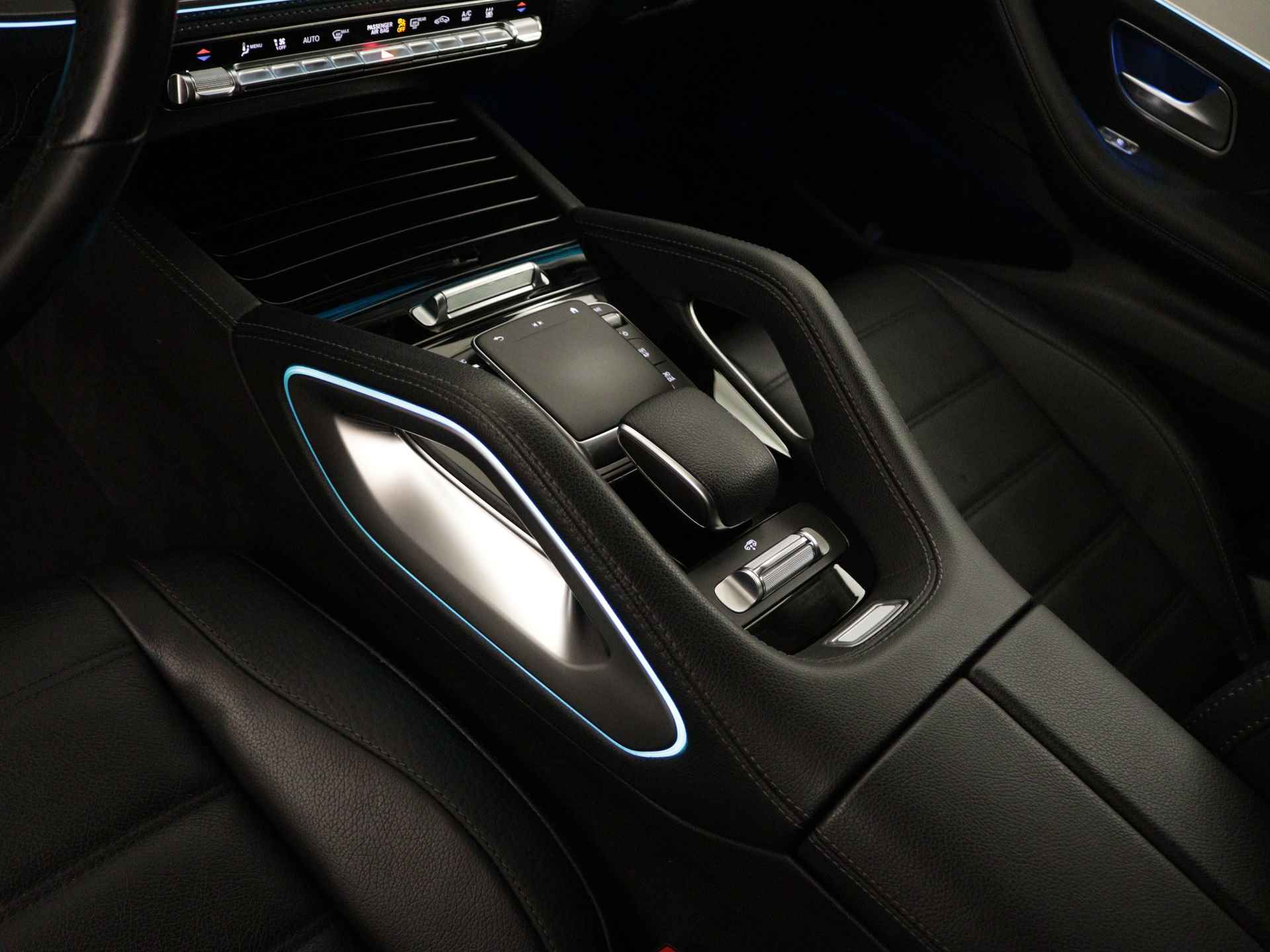 Mercedes-Benz GLE 350 e 4-MATIC AMG Nightpakket Limited 5 spaaks lichtmetalen velgen | Trekhaak | Airmatic | Treeplanken | Alarm klasse 3 |  Augmented Reality | sfeerverlichting | DAB | Parking support | inclusief 24 maanden MB Certified garantie voor europa - 13/45