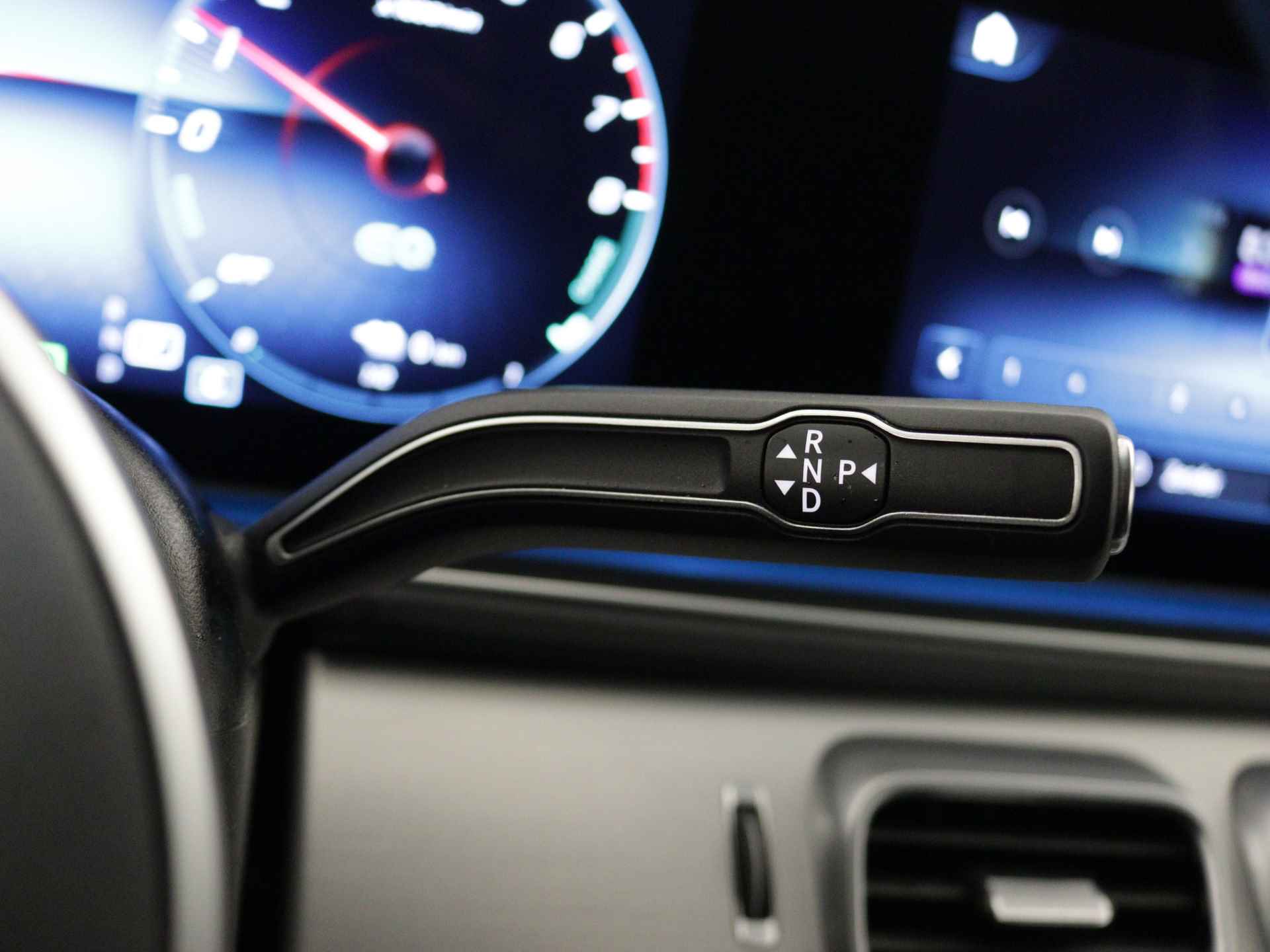 Mercedes-Benz GLE 350 e 4-MATIC AMG Nightpakket Limited 5 spaaks lichtmetalen velgen | Trekhaak | Airmatic | Treeplanken | Alarm klasse 3 |  Augmented Reality | sfeerverlichting | DAB | Parking support | inclusief 24 maanden MB Certified garantie voor europa - 25/45