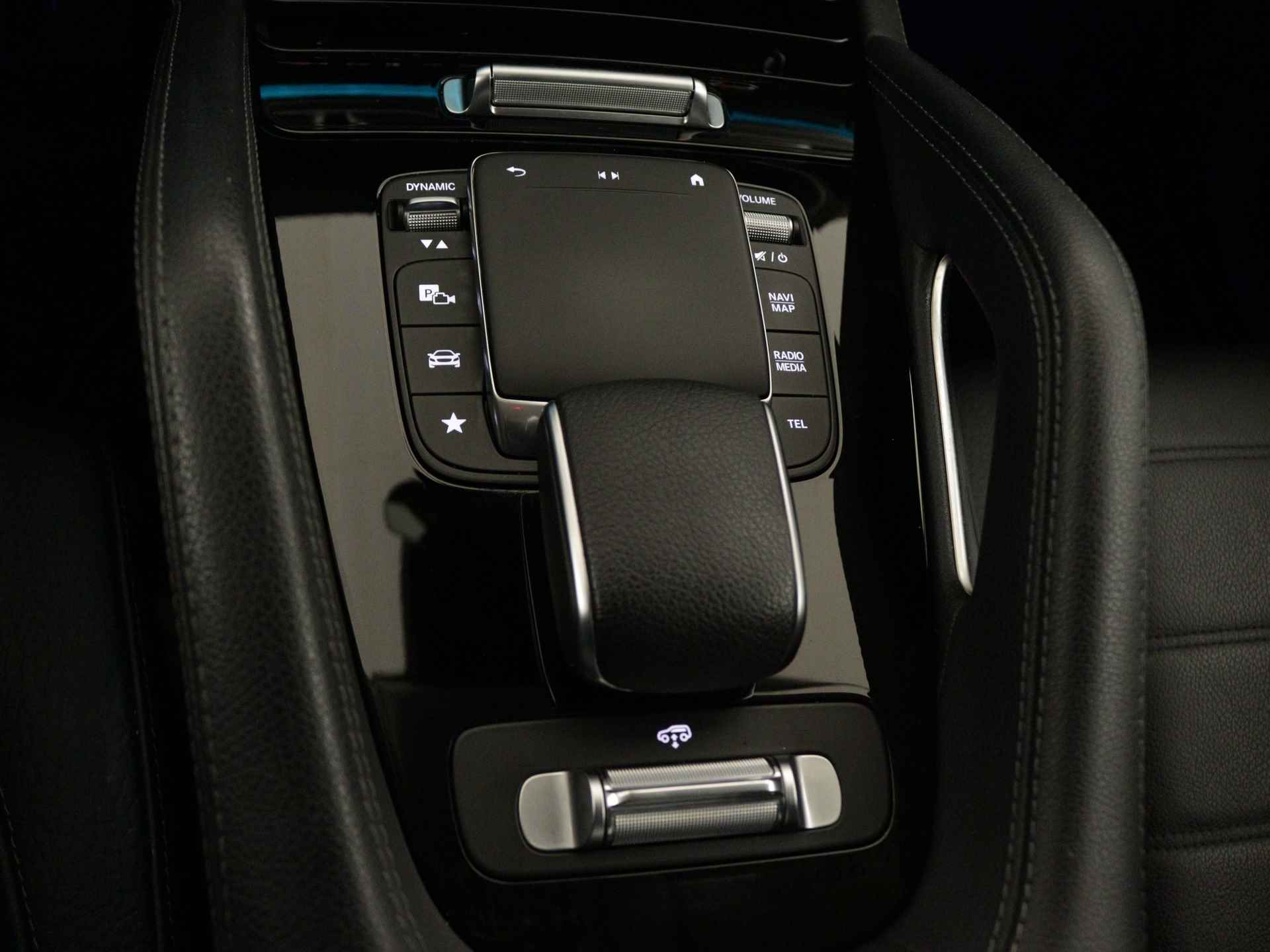 Mercedes-Benz GLE 350 e 4-MATIC AMG Nightpakket Limited 5 spaaks lichtmetalen velgen | Trekhaak | Airmatic | Treeplanken | Alarm klasse 3 |  Augmented Reality | sfeerverlichting | DAB | Parking support | inclusief 24 maanden MB Certified garantie voor europa - 34/45