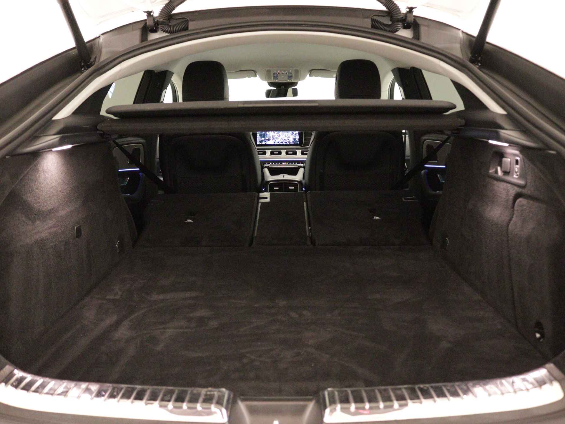 Mercedes-Benz GLE 350 e 4-MATIC AMG Nightpakket Limited 5 spaaks lichtmetalen velgen | Trekhaak | Airmatic | Treeplanken | Alarm klasse 3 |  Augmented Reality | sfeerverlichting | DAB | Parking support | inclusief 24 maanden MB Certified garantie voor europa - 40/45