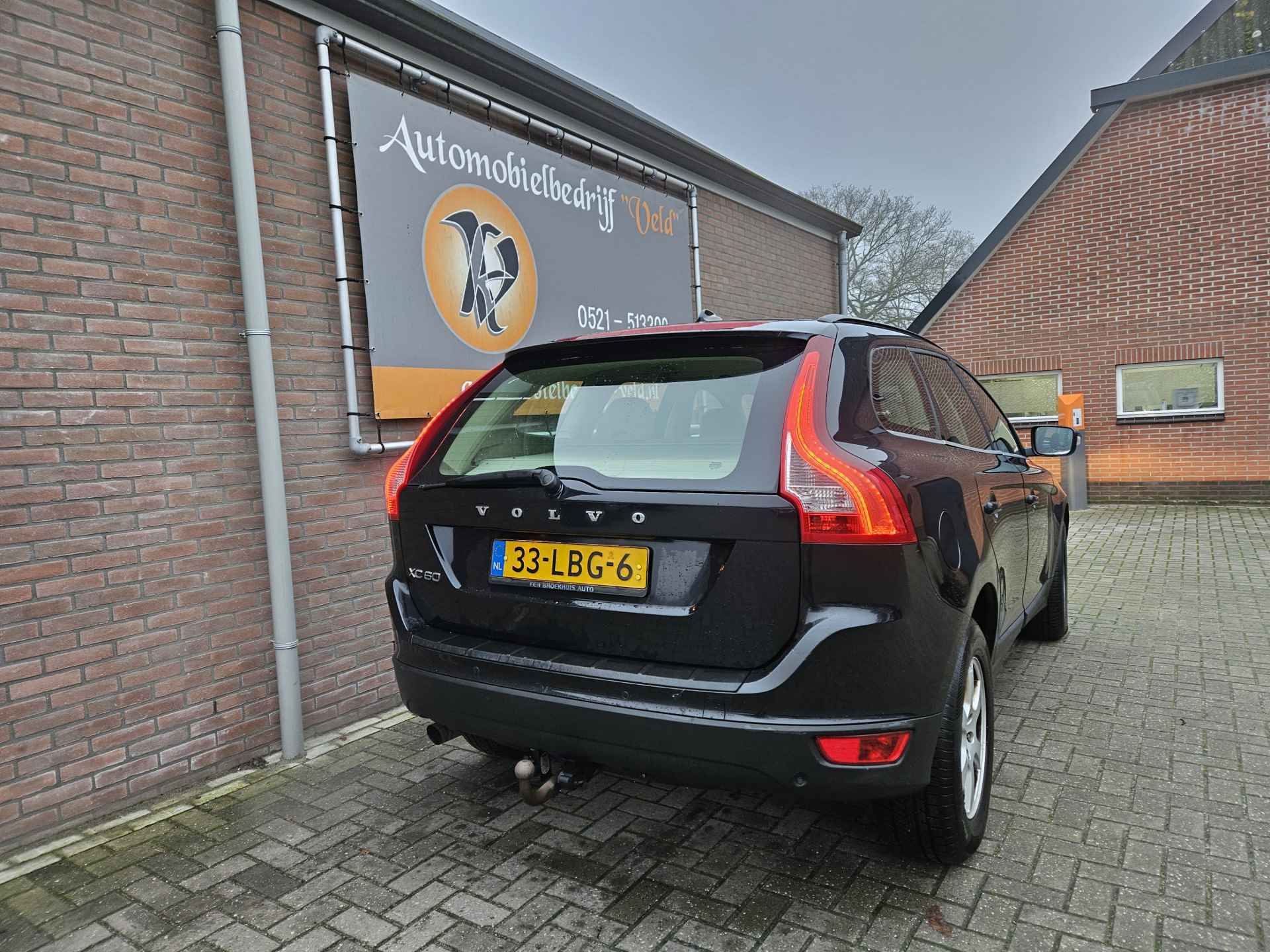 Volvo XC60 2.4D Momentum - 27/38