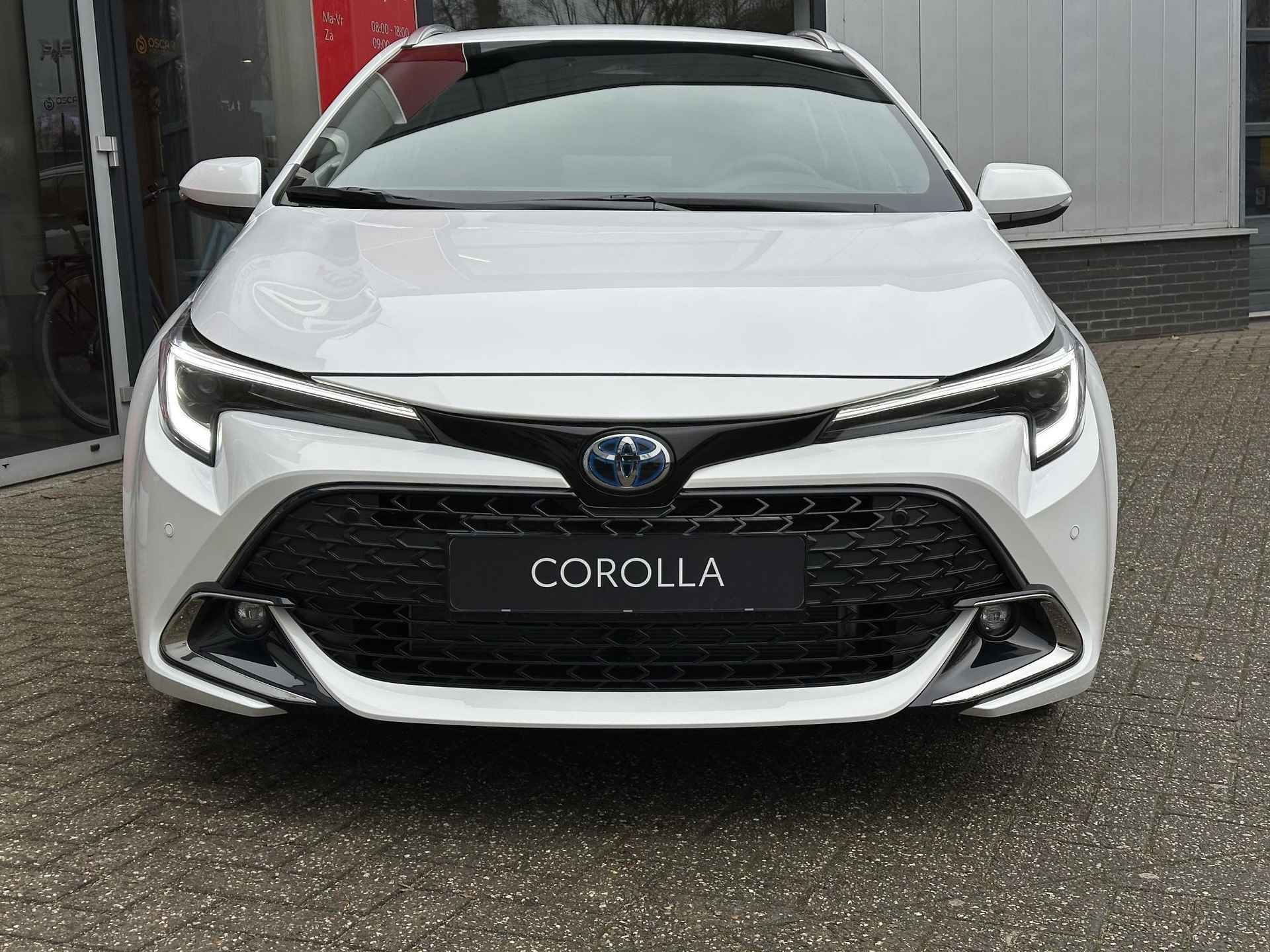 Toyota Corolla Touring Sports Hybrid 140 Business Plus NIEUW DIRECT LEVERBAAR PARK-SENSOREN KEYLESS STOELVERW GETINT GLAS BI-LED - 3/21