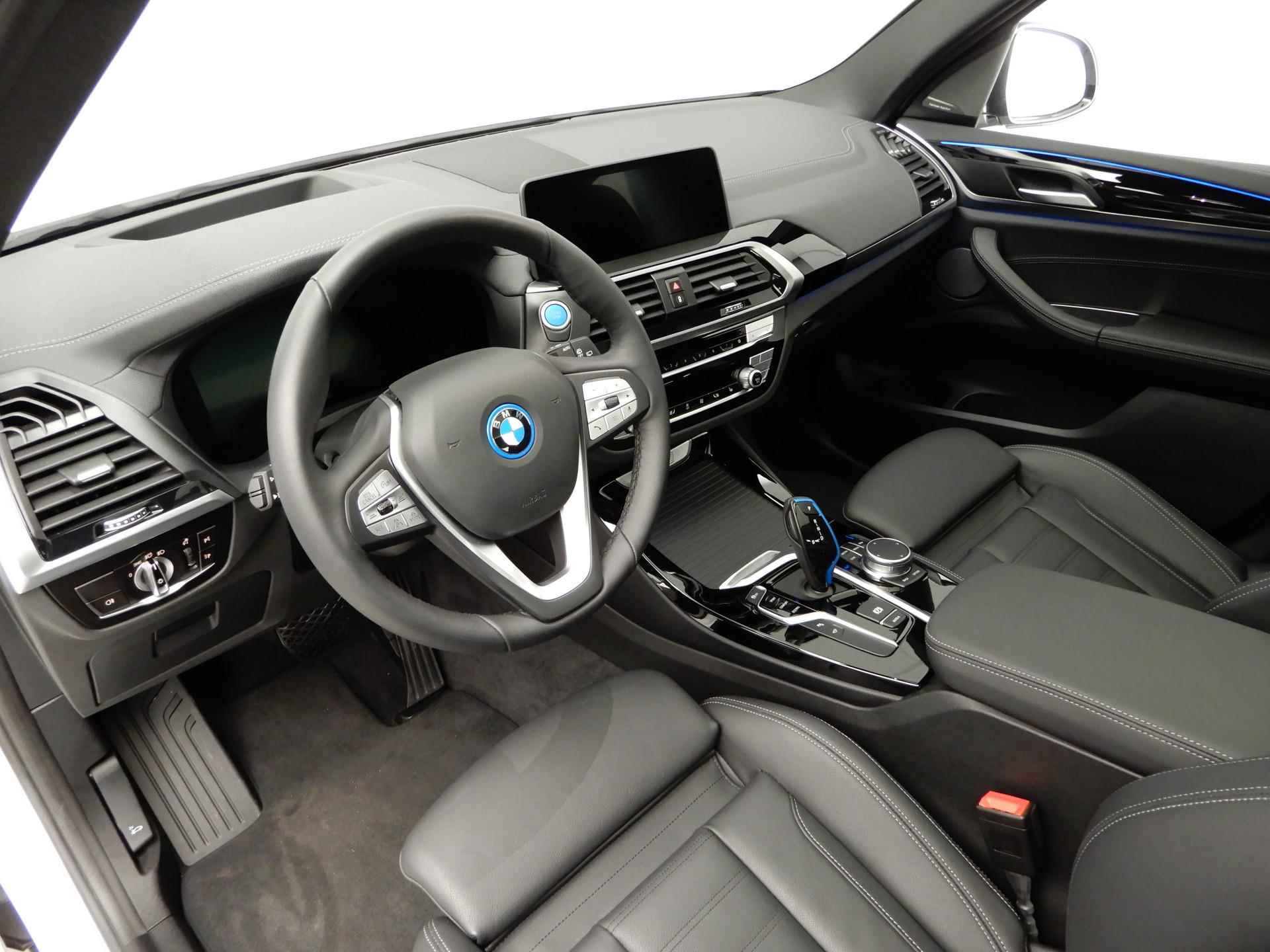 BMW iX3 High Executive 80 kWh | LED | Leder | HUD | Trekhaak | Schuifdak | Sportstoelen | DAB | Harman-kardon sound | Alu 20 inch - 7/29