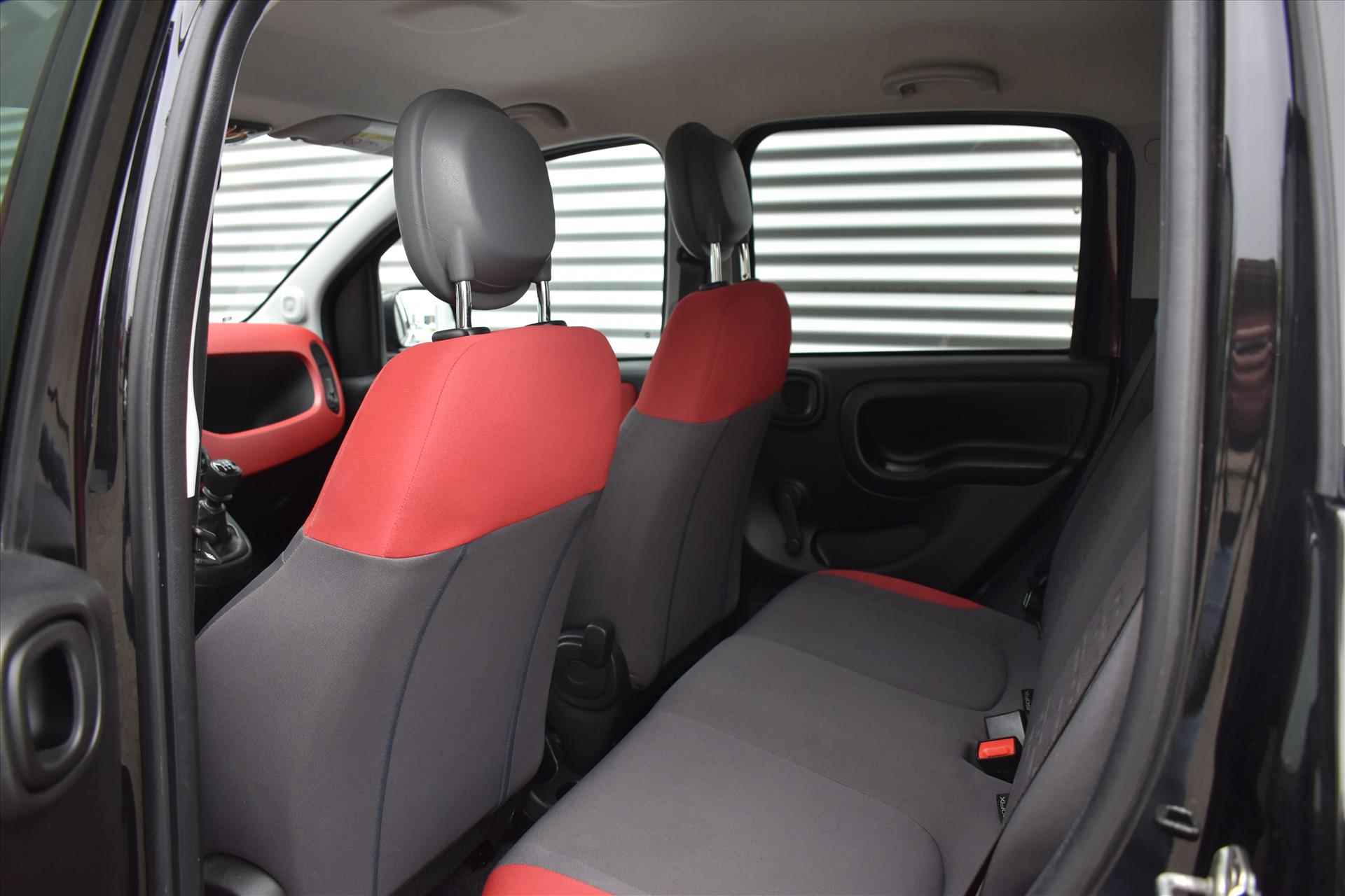 Fiat Panda 0.9 TwinAir Lounge | Climate Control | All season banden | NL auto | Bluetooth | Incl. BOVAG garantie & onderhoudsbeurt - 9/22