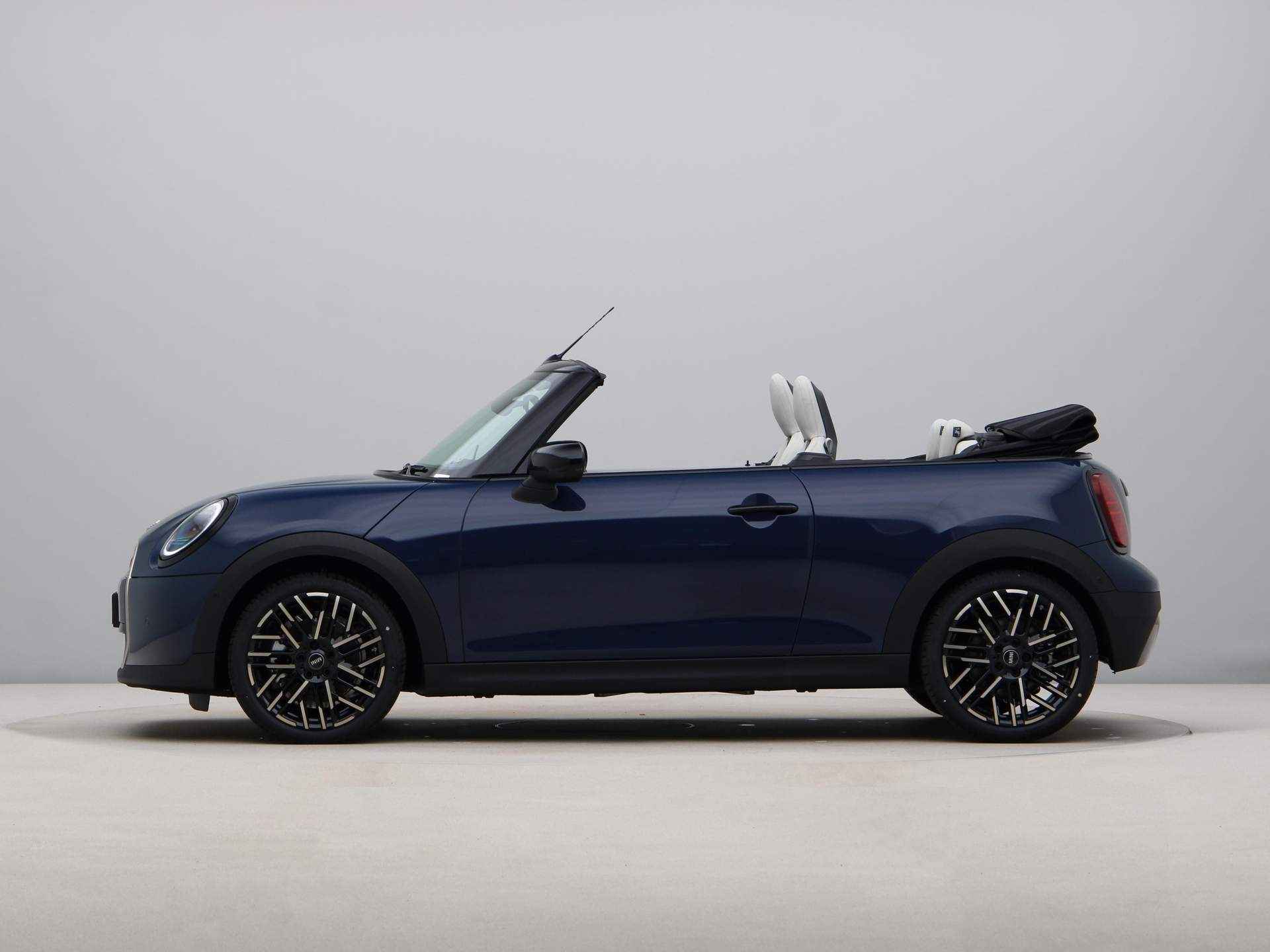 MINI Cooper Cabrio S Favoured Pakket XL PRIVATE LEASE EUR 895,- (48 mnd/10.000 km) - 21/33