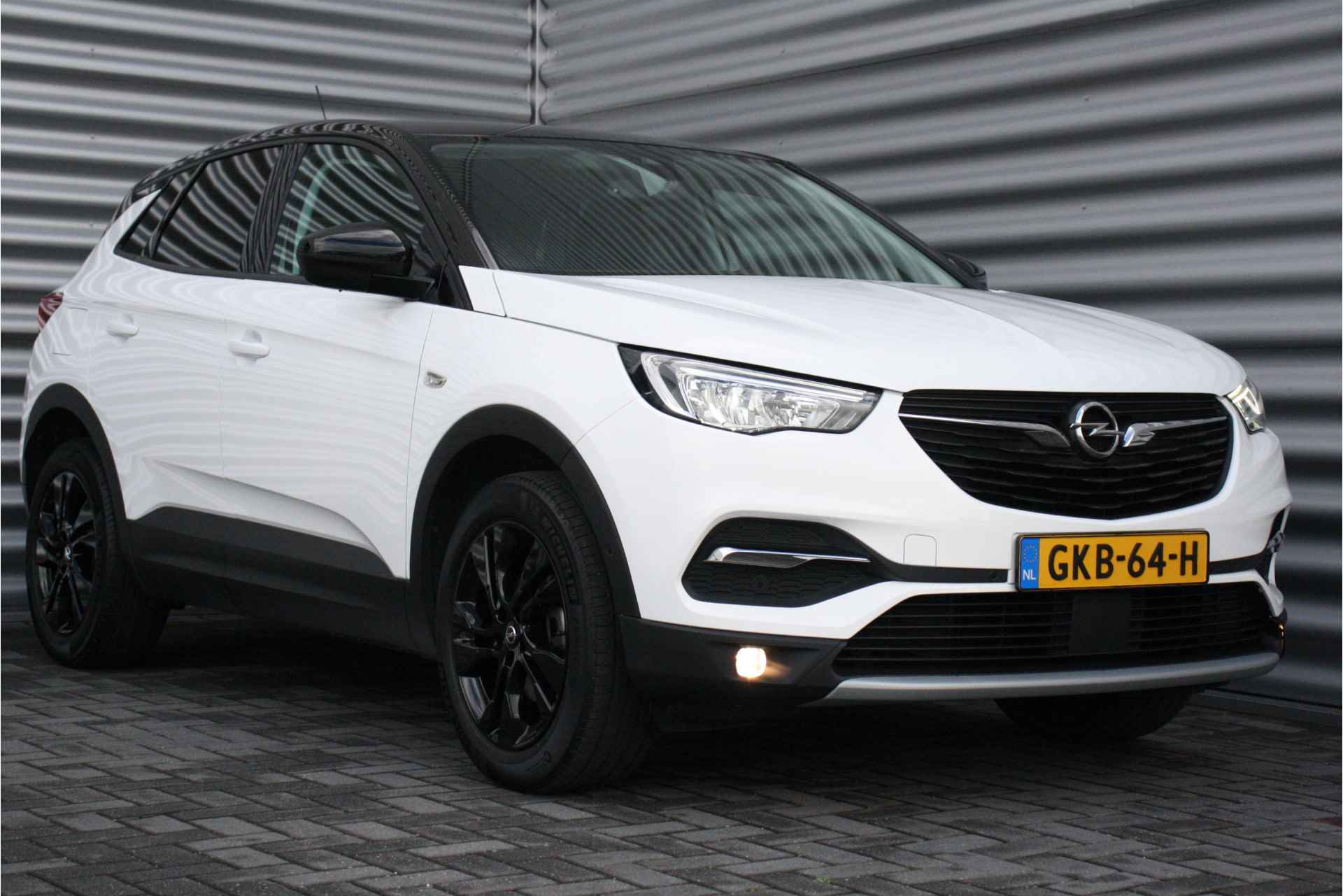 Opel Grandland X 1.2 TURBO 130PK ELEGANCE AUTOMAAT / NAVI / LEDER / CLIMA / LED / AGR / PDC / 18" LMV / CAMERA / WINTERPAKKET / NIEUWSTAAT !! - 4/39