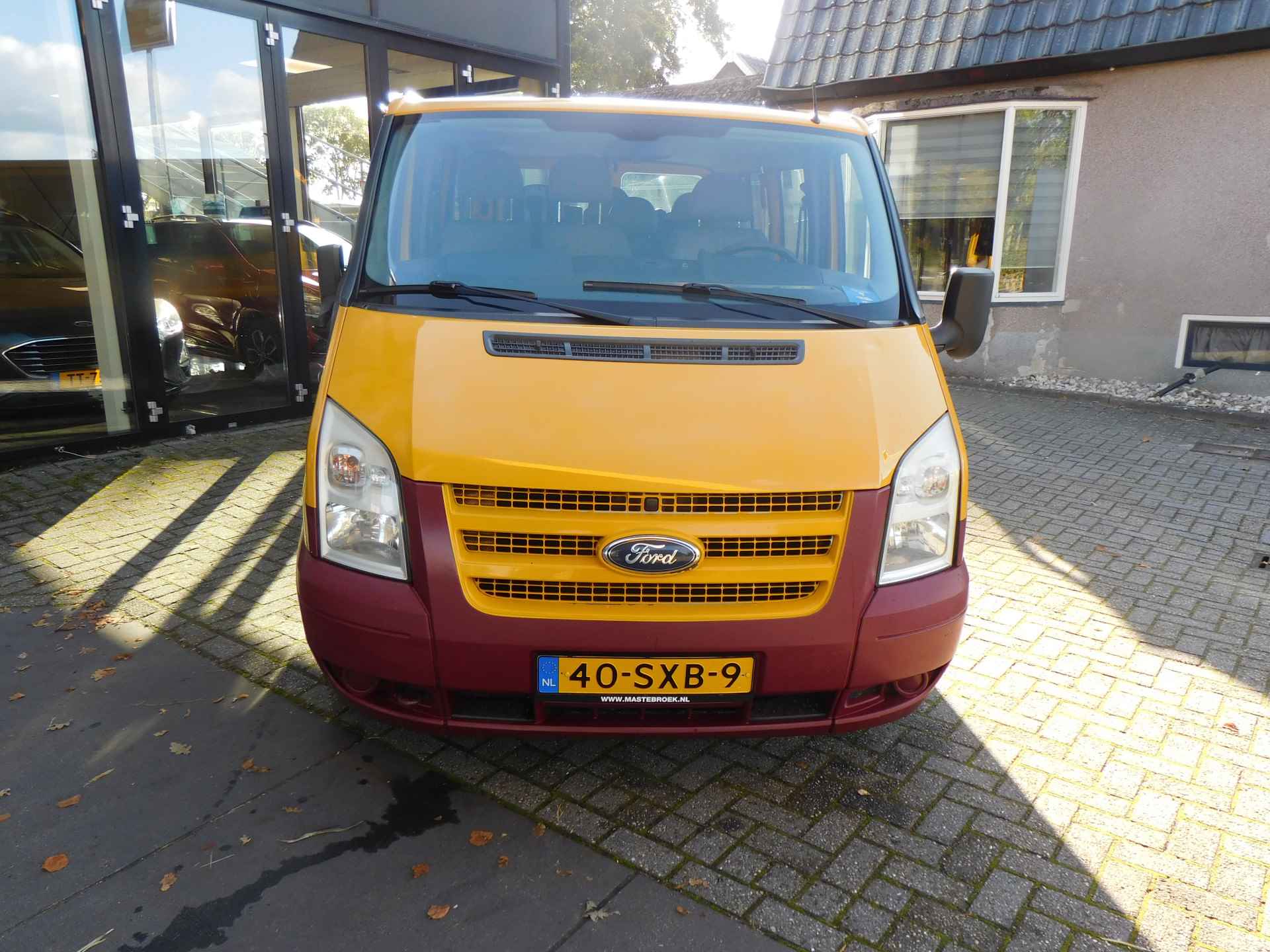 Ford Transit Kombi 300S 2.2 TDCI Ik ben te huur vanaf  €100 per dag Staat in DE KRIM - 1/16