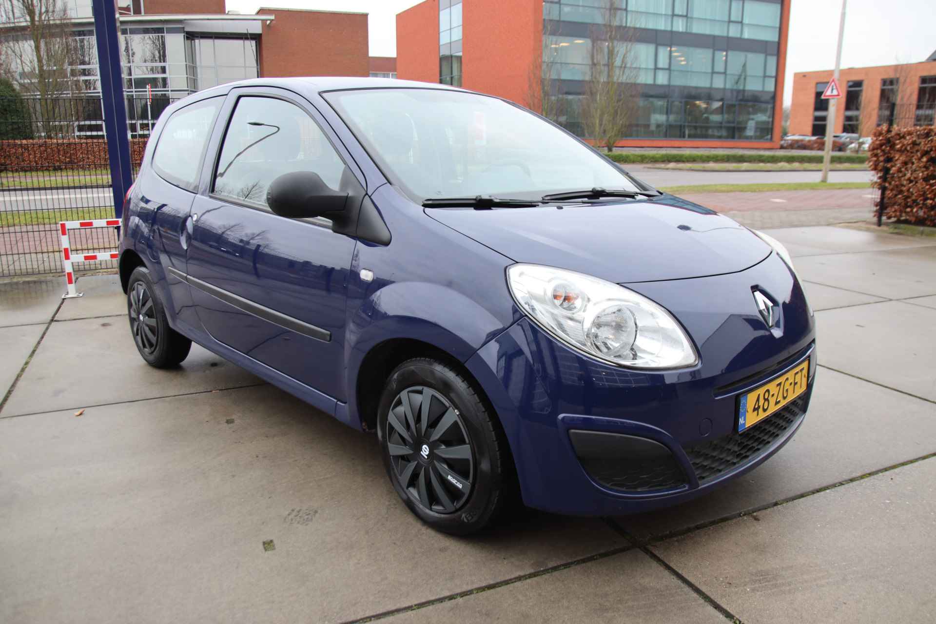 Renault Twingo 1.2 Sparco, Nieuwe APK, elek. pakket, NAP, 2e eig - 3/32