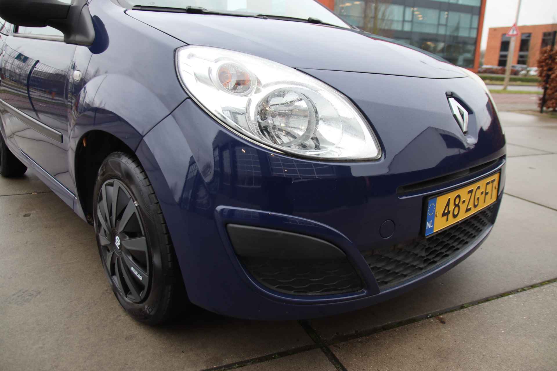 Renault Twingo 1.2 Sparco, Nieuwe APK, elek. pakket, NAP, 2e eig - 25/32