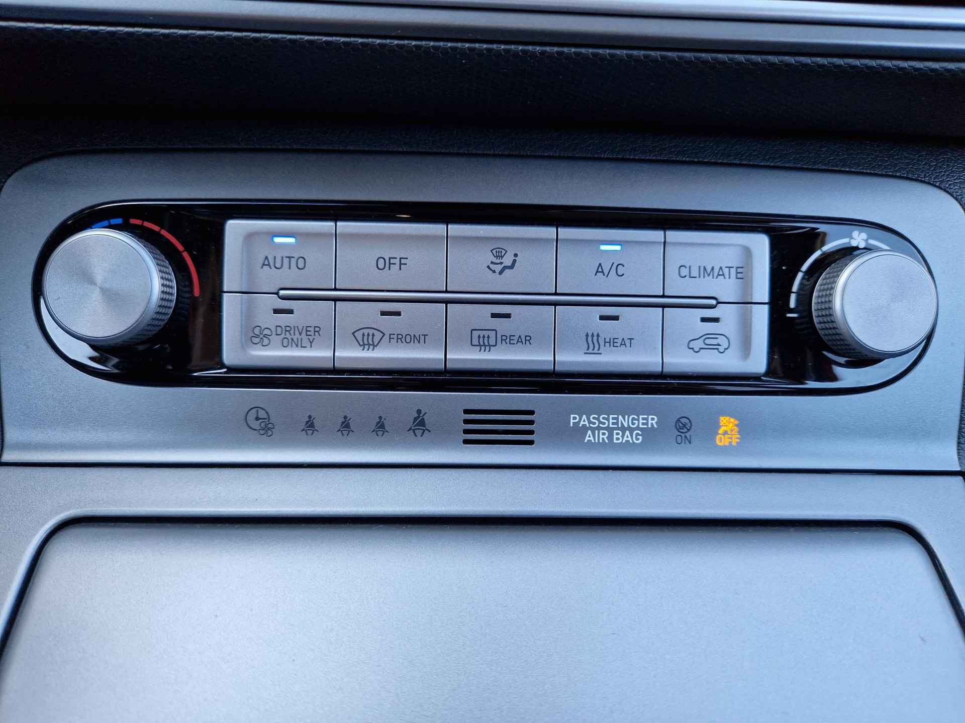 Hyundai Kona EV Premium 64 kWh NAVI | CRUISE | PDC V+A | NLauto - Rijklaarprijs !! - 24/39