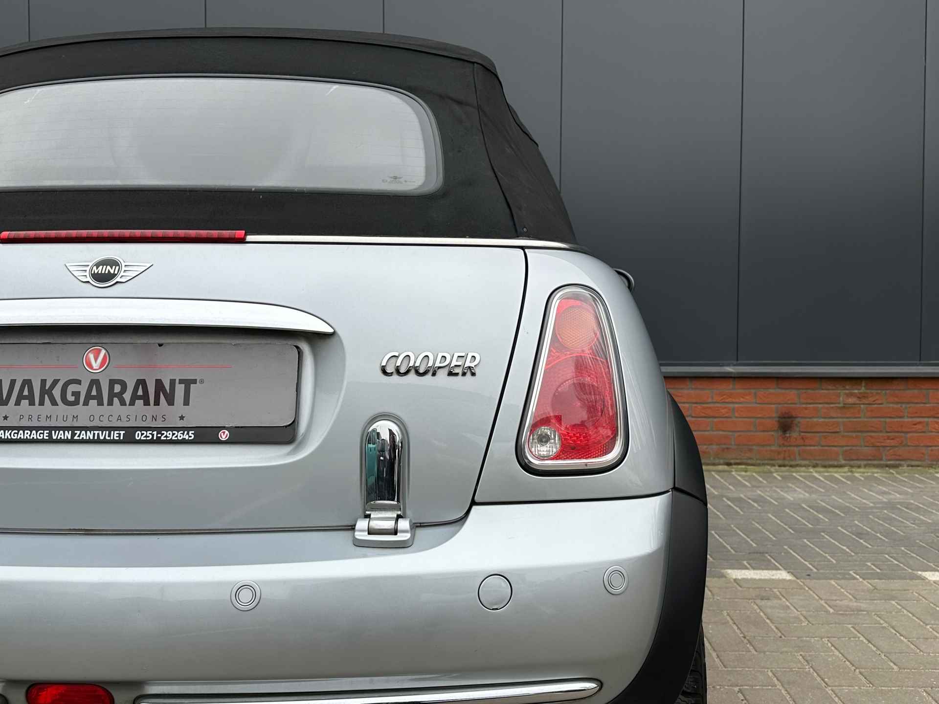 Mini Mini Cabrio 1.6 Cooper Chili (12 mnd BOVAG garantie) - 33/34