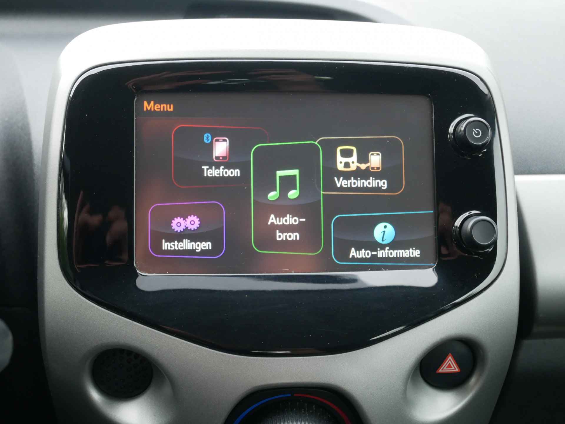 Toyota Aygo 1.0 VVT-i x-play, Airco, Achteruitrij Camera!! - 14/19