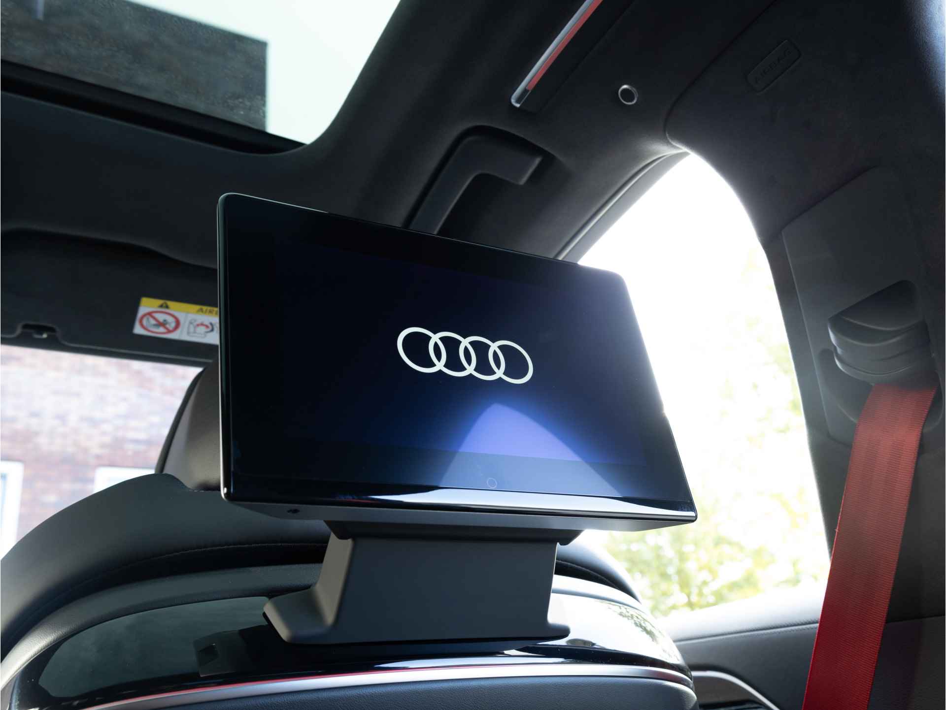 Audi S8 4.0 TFSI 571PK QUATTRO | B&O | Pano | TV | Vierwielsturing | Servo | Alcantara hemel | Head-up | Stoelventilatie-/massage v+a | Digital Matrix-LED - 71/108