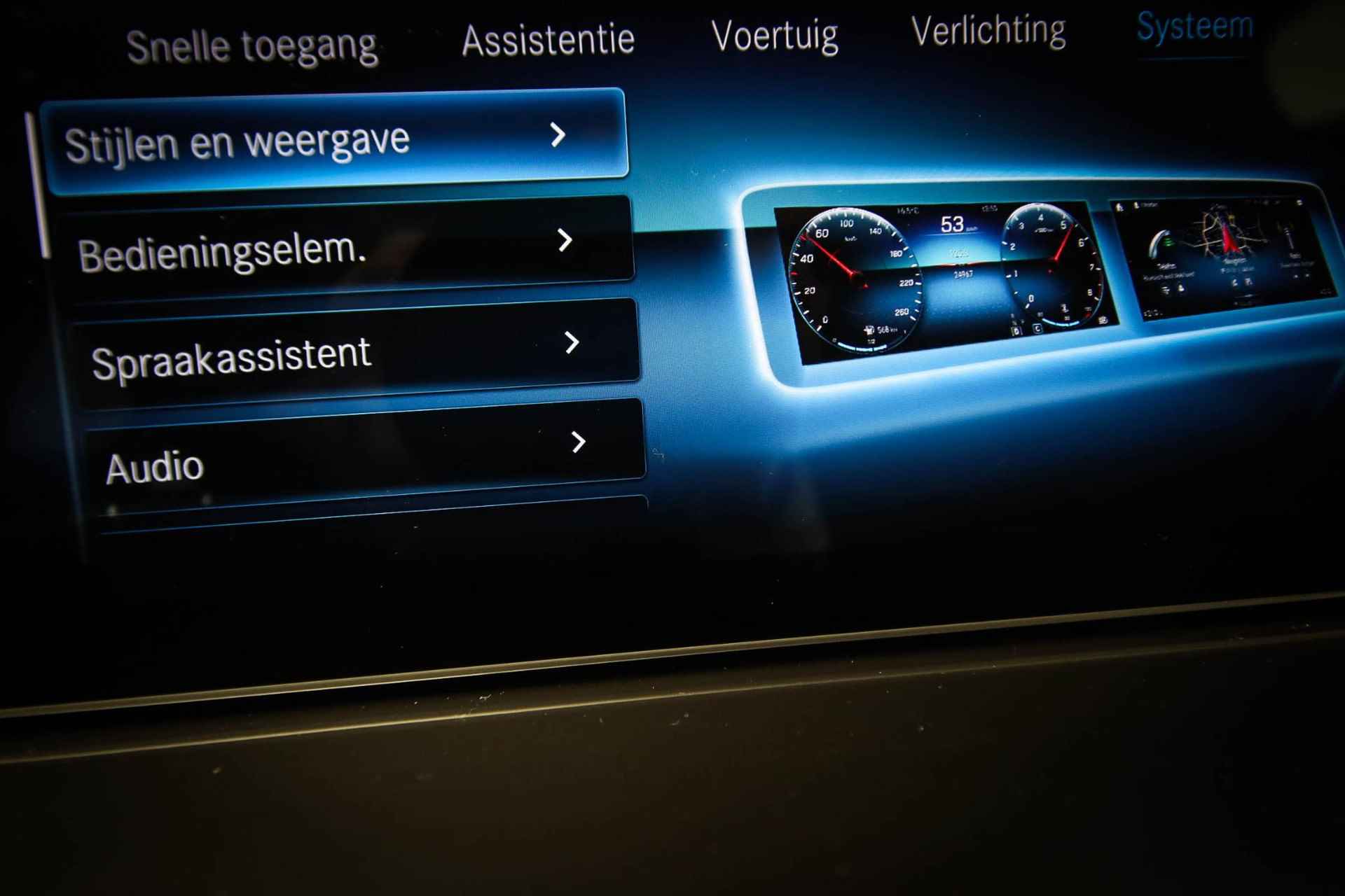 Mercedes-Benz EQC 400 4MATIC Premium Plus 80 kWh AMG LINE / RIJASSISTENTIE PLUS- PACK | MATRIX LED | APPLE | 360 CAMERA | DEALER ONDERHOUDEN - 69/76