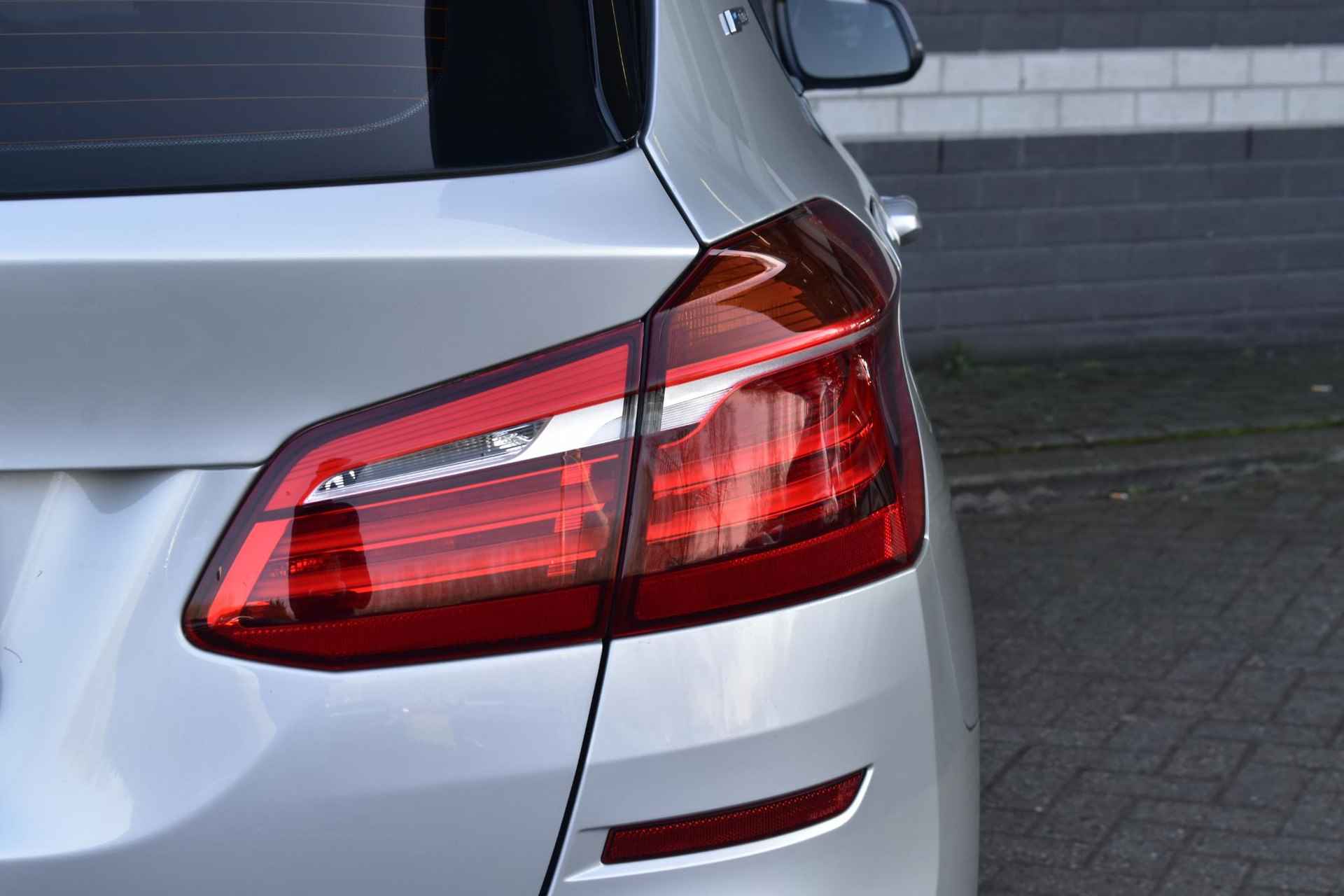 BMW 2-serie Active Tourer 225xe iPerformance Executive / M-Sport / PHEV / Parking Pack / LED - 30/51