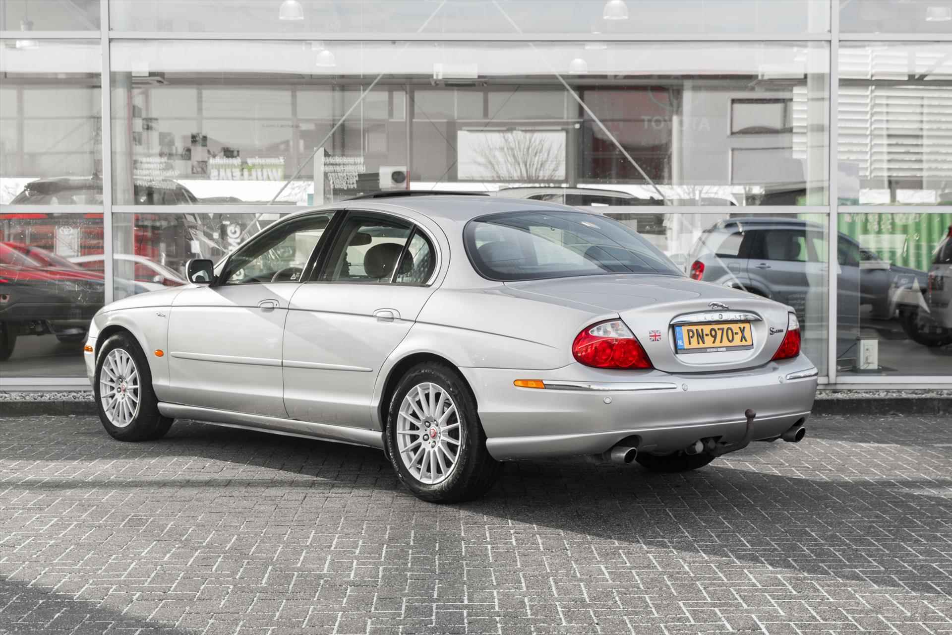 JAGUAR S-Type 3.0 V6 AUT Executive | Youngtimer - 16/36