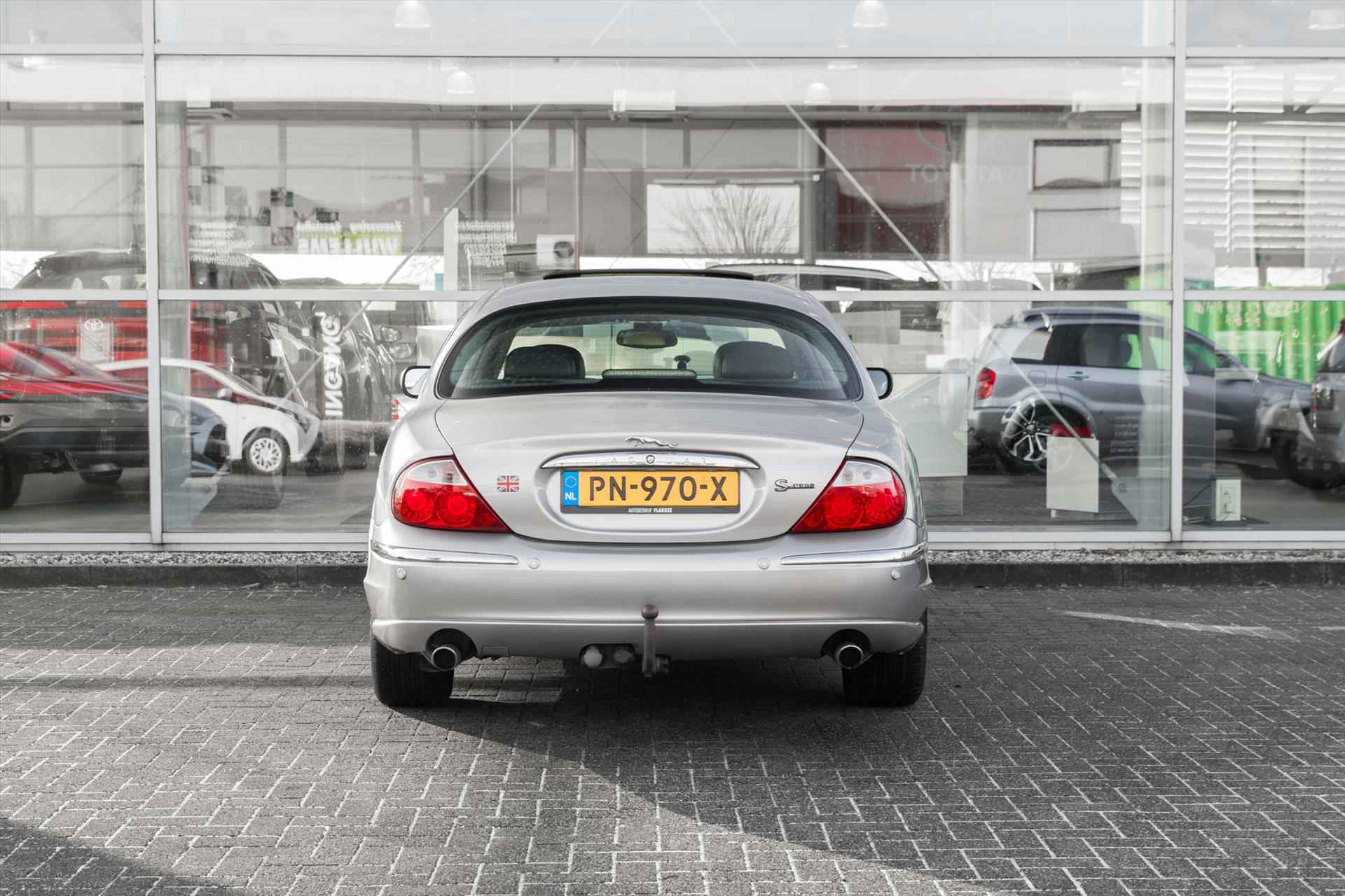 JAGUAR S-Type 3.0 V6 AUT Executive | Youngtimer - 17/36