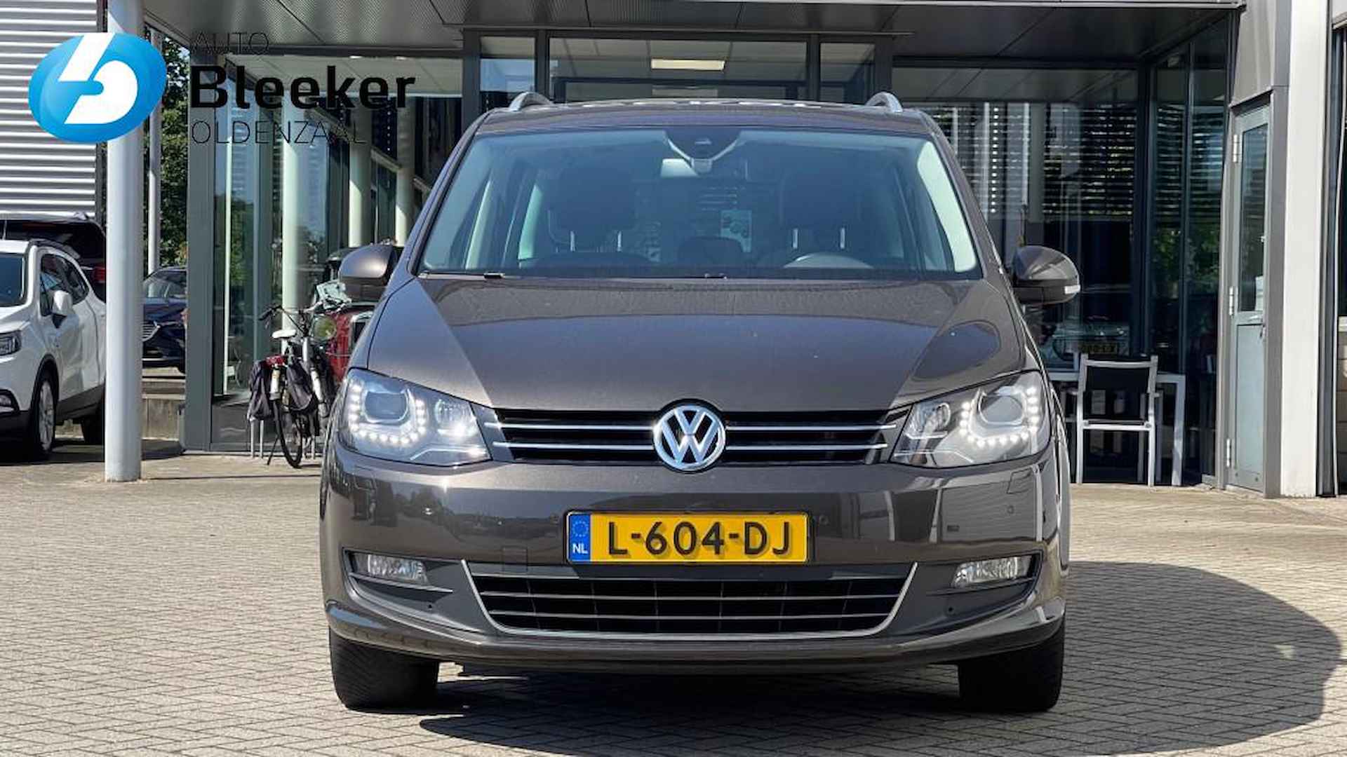 VOLKSWAGEN Sharan 1.4 TSI ComfortLine 7 pers Airco Navi Pano Cruise Stoelverwar - 16/35