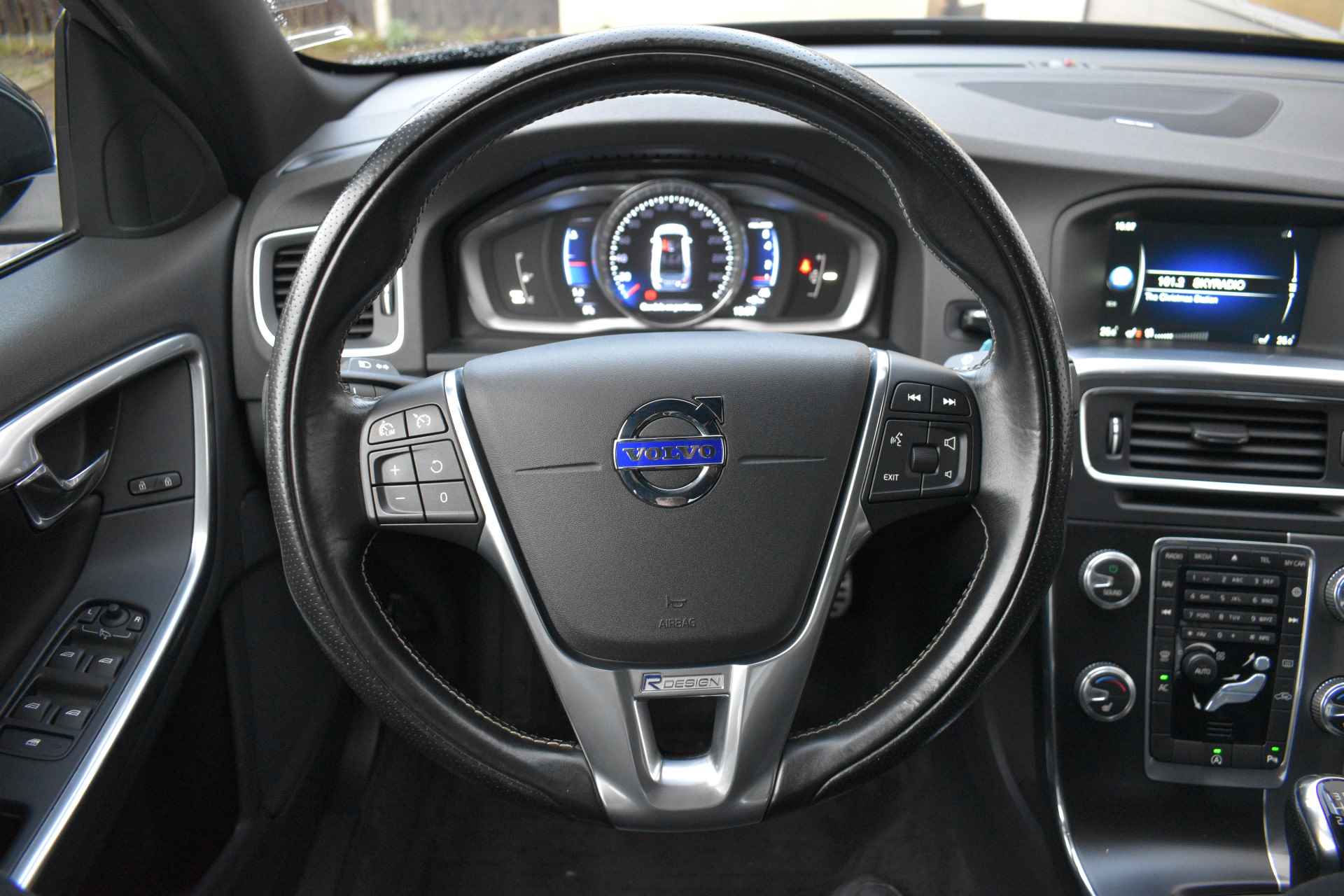 Volvo S60 T4 190pk R-Design | Harman&Kardon | Stoelverwarming |  PDC Achter | Dealer onderhouden | - 8/26