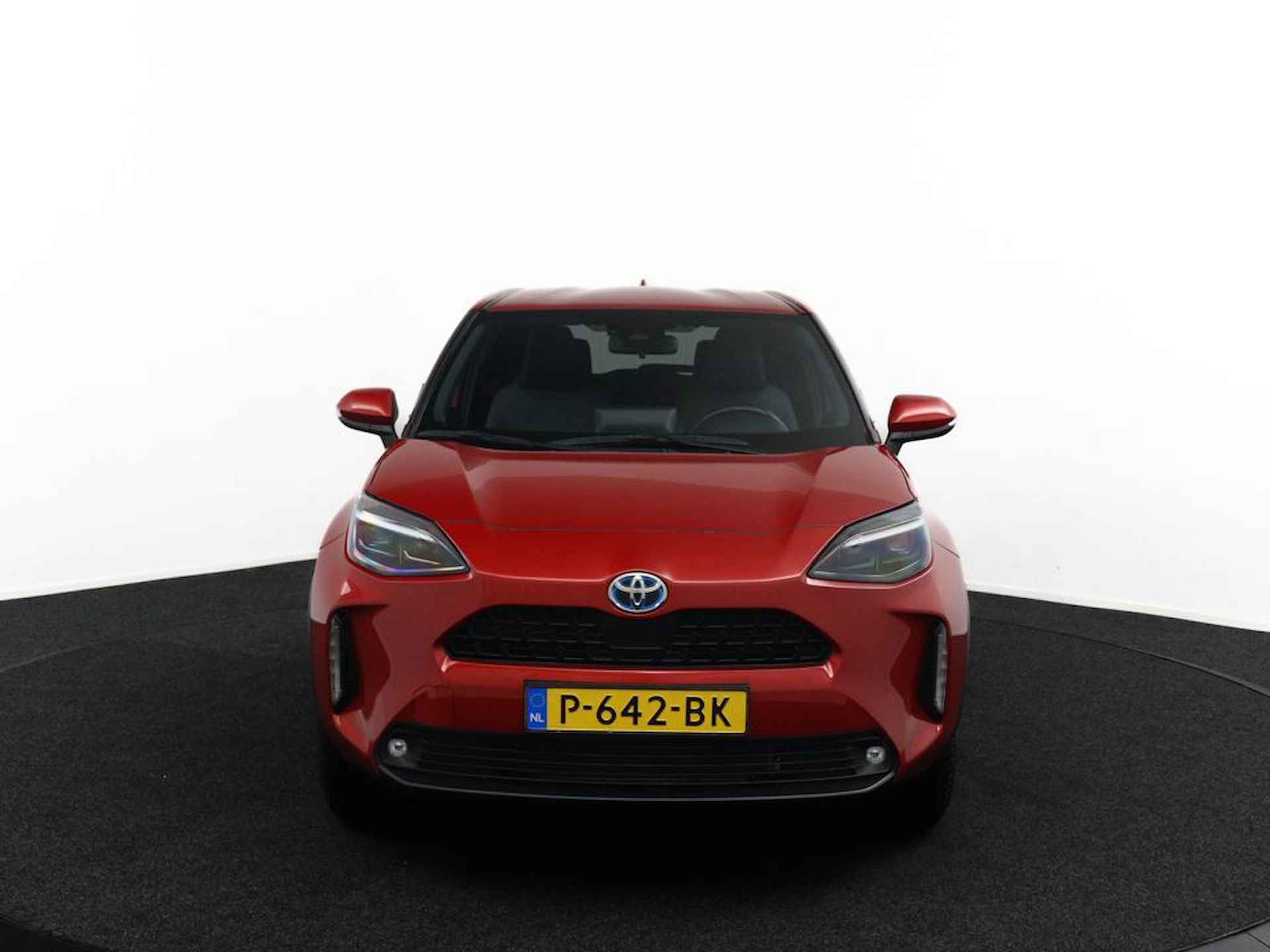 Toyota Yaris Cross 1.5 Hybrid First Edition | Origineel NL | Navigatie | Keyless Entry | - 8/44