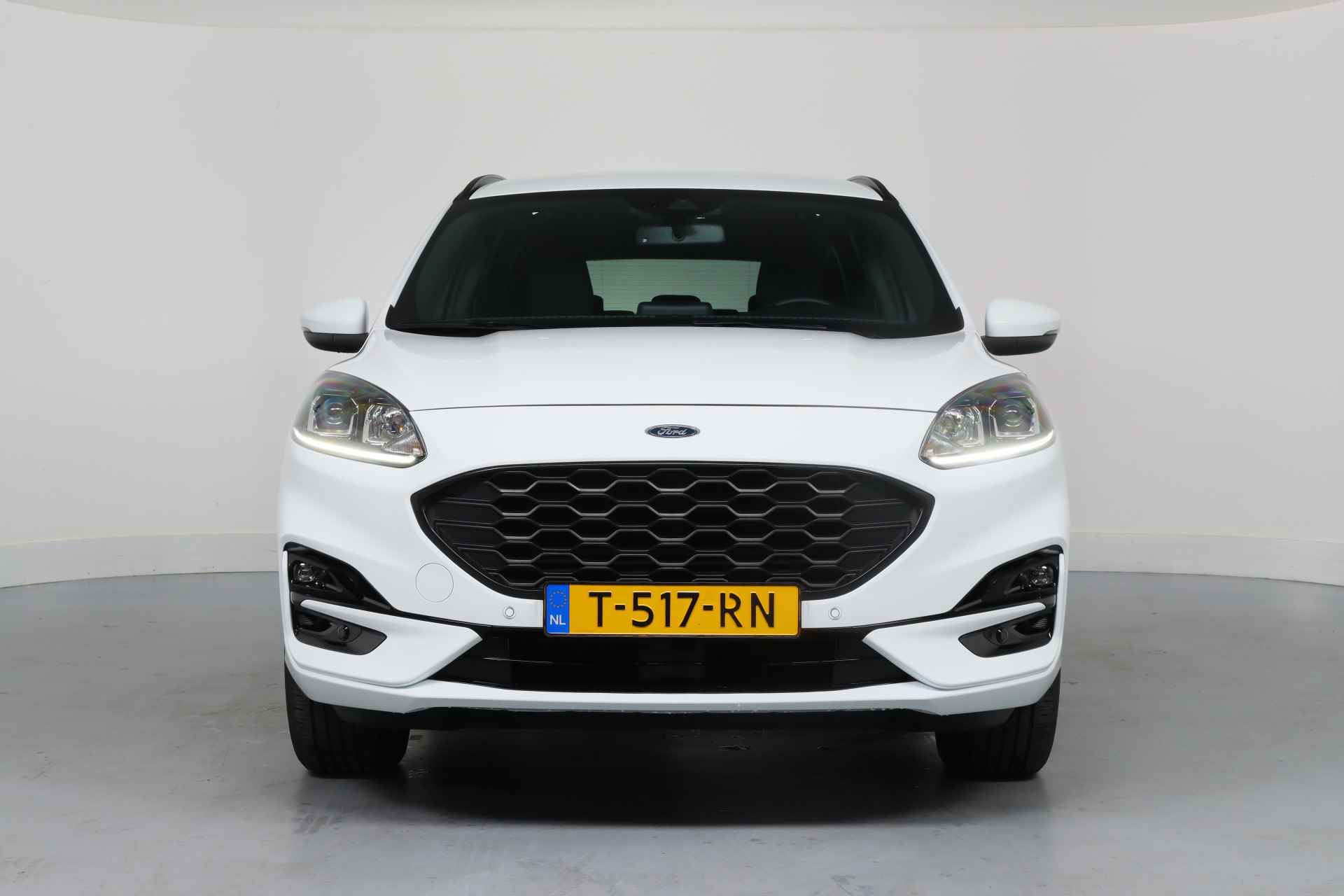 Ford Kuga 2.5 PHEV ST-Line | Navigatie | Camera | Keyless | Climate Control | Parkeersensoren V+A | Lichtmetalen Velgen | 1500 KG Trekverm - 2/35