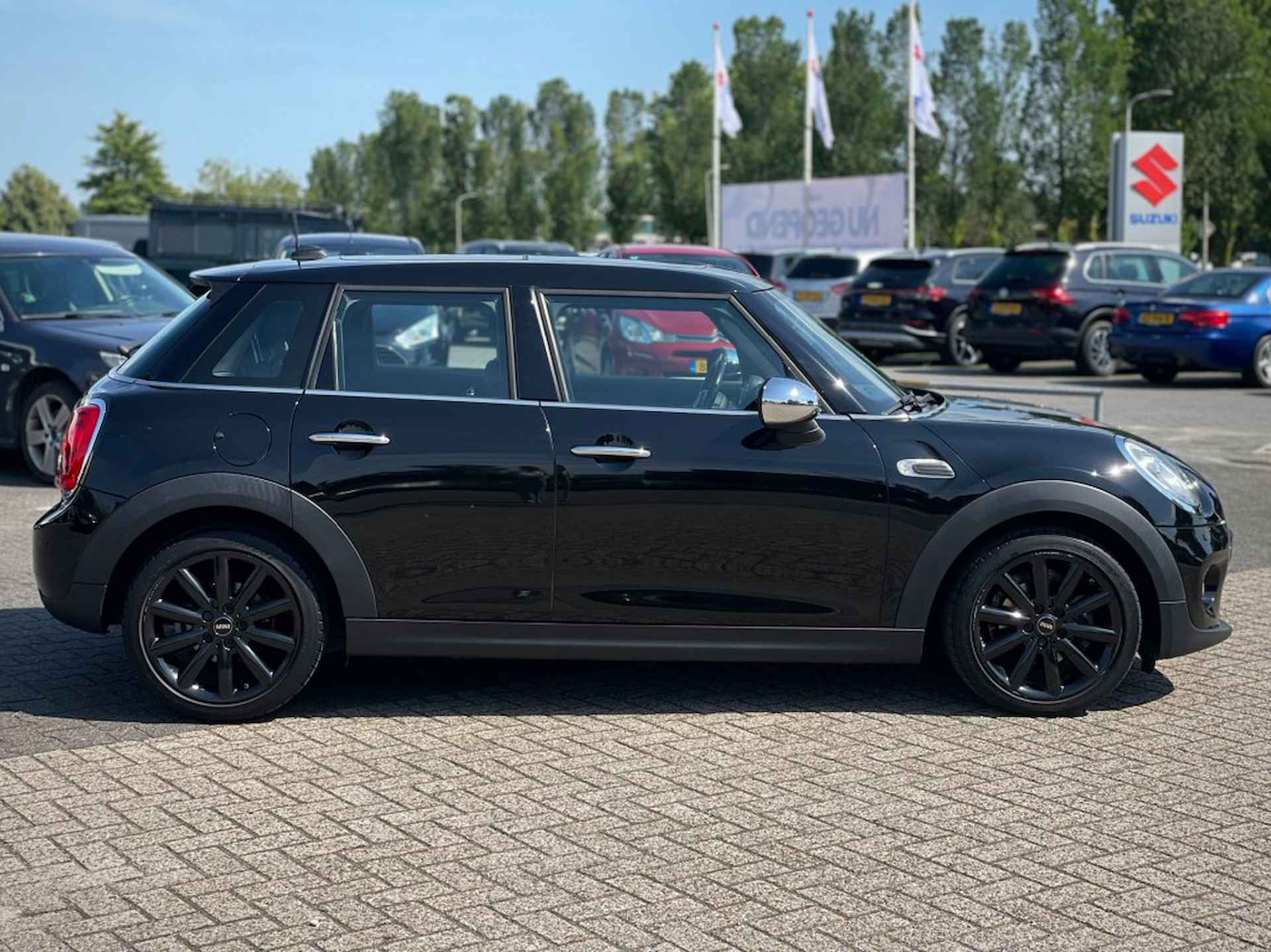 MINI Cooper 1.5 BUSINESS PANORAMADAK NAVIGATIE NL AUTO - 6/36