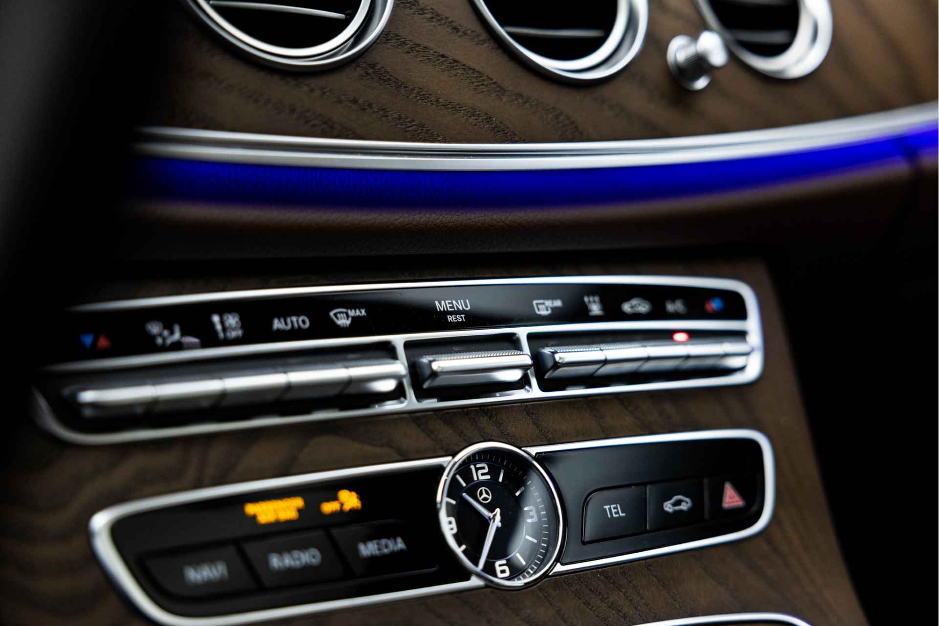 Mercedes-Benz E-Klasse Estate 400 d 4Matic | Exclusive | Pano | 20" AMG | Distronic+ | Burmester - 34/51
