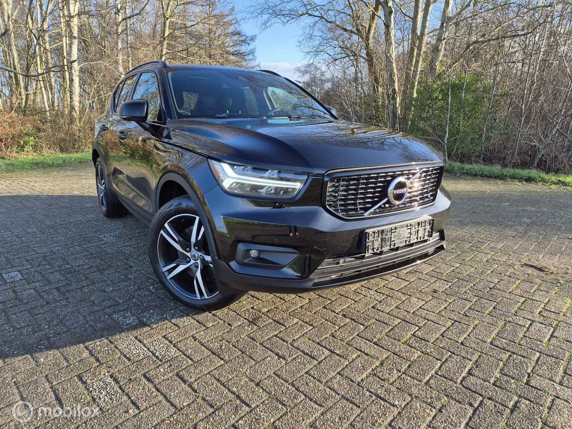 Volvo XC40 1.5 T5 Twin Engine R-Design|Pano|Led - 2/39