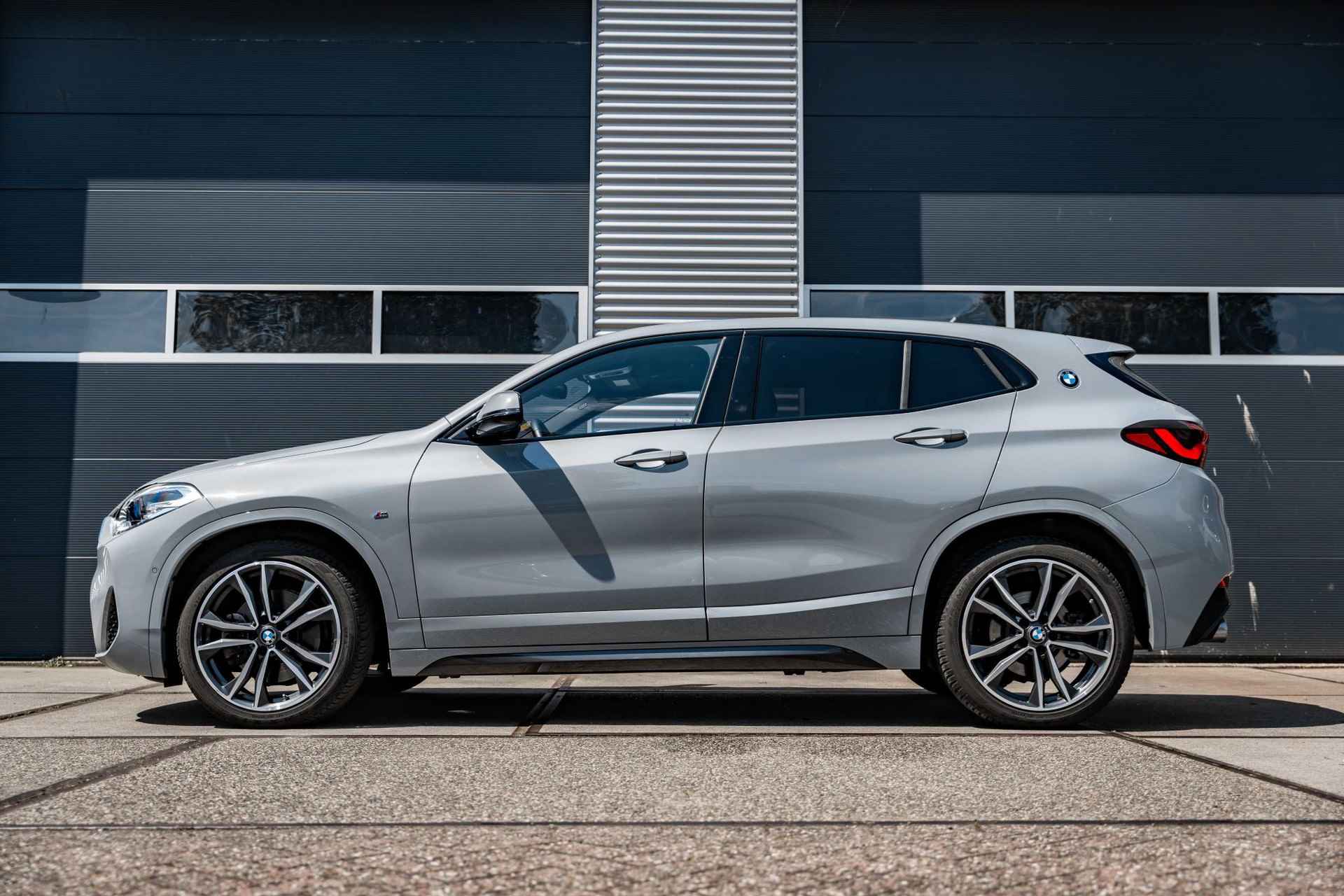 BMW X2 xDrive20i High Executive | M-Sport | Pano | Stoelverw. | Cruise Control | Navi - 3/47