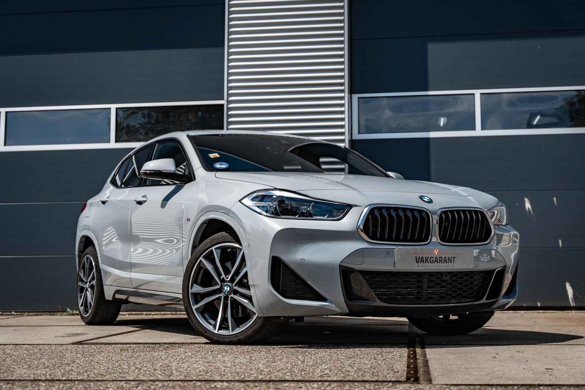 BMW X2 xDrive20i High Executive | M-Sport | Pano | Stoelverw. | Cruise Control | Navi - 9/47